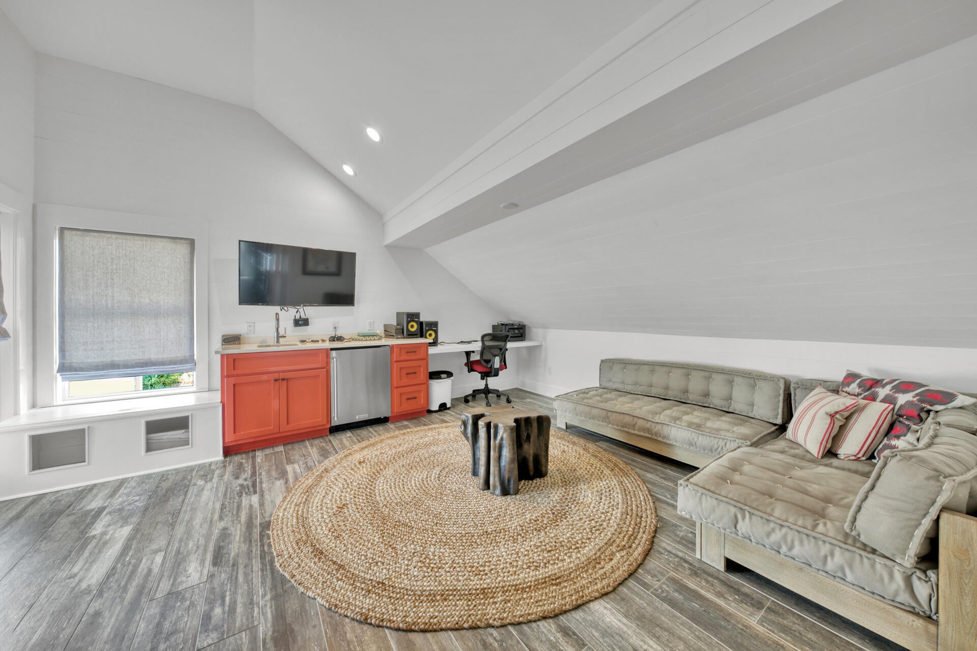 SUNRISE BEACH - Residential
