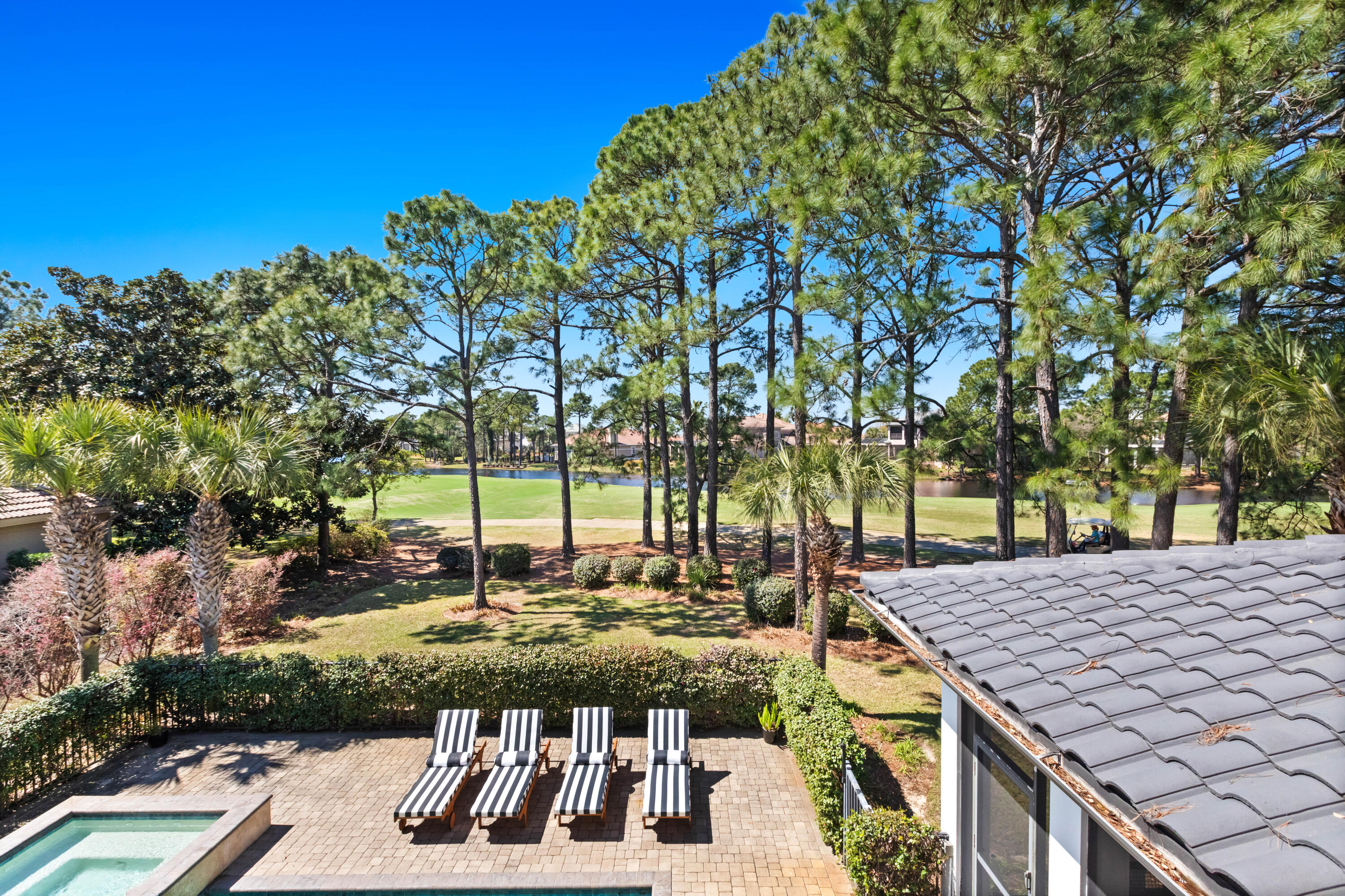 BURNT PINE - Residential