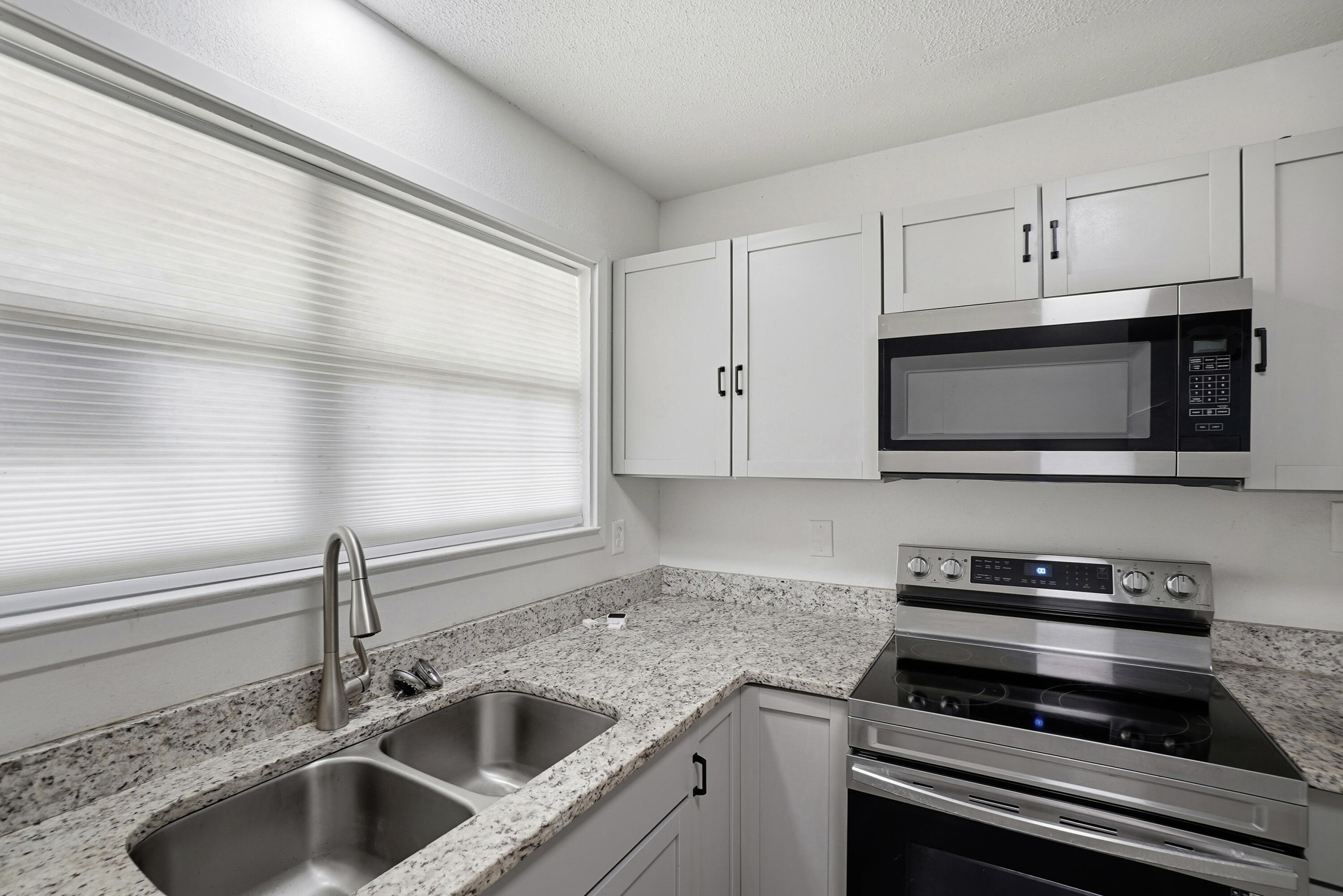 PEPPERTREE T/H - Residential