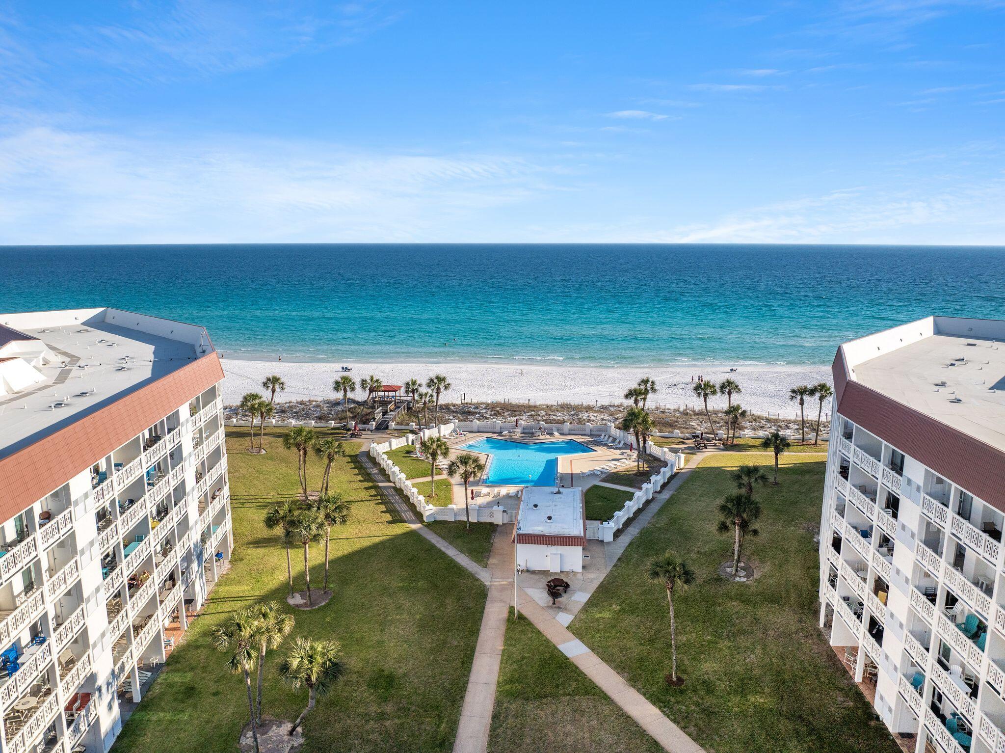 EL MATADOR CONDO - Residential