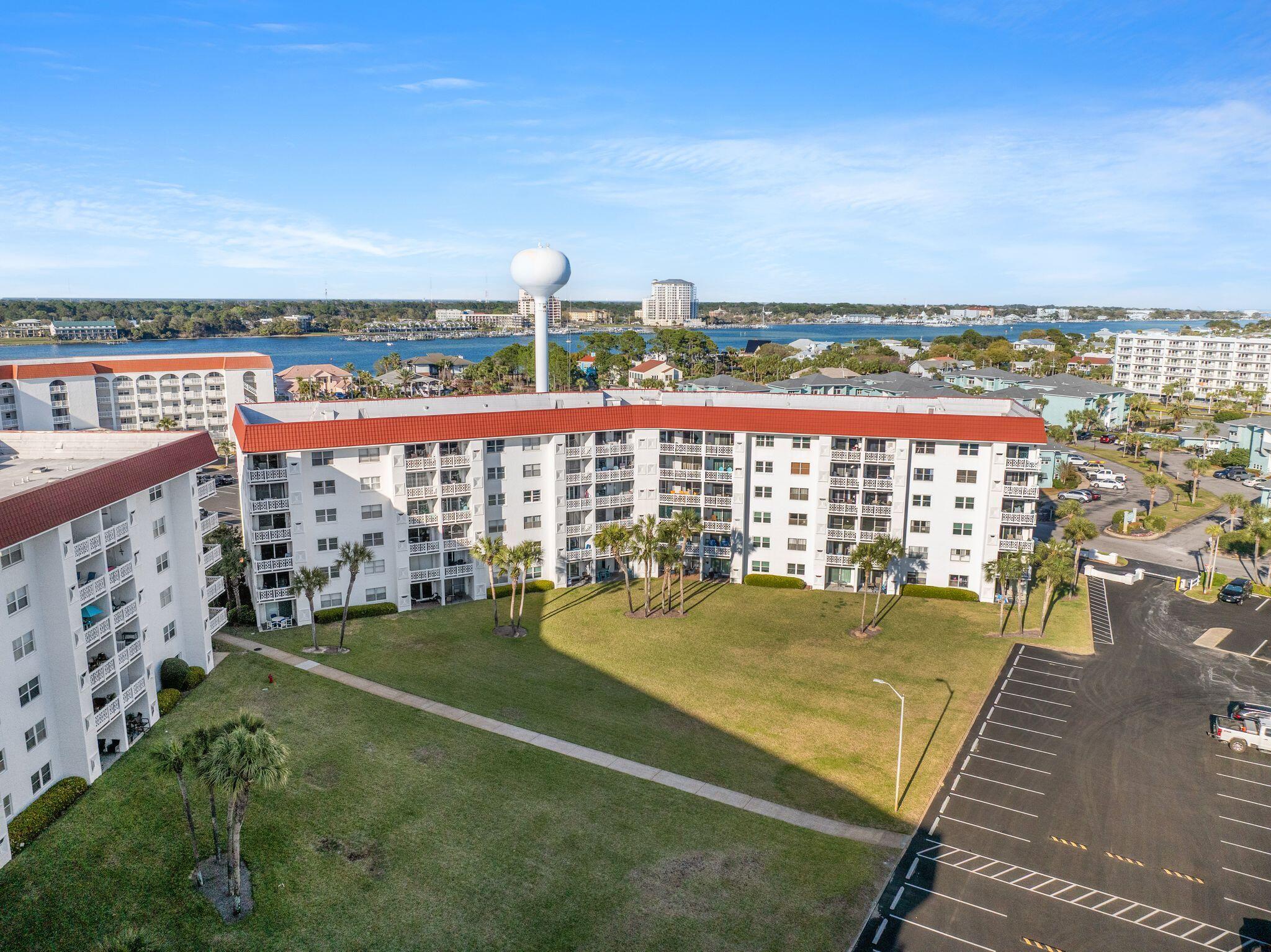 EL MATADOR CONDO - Residential