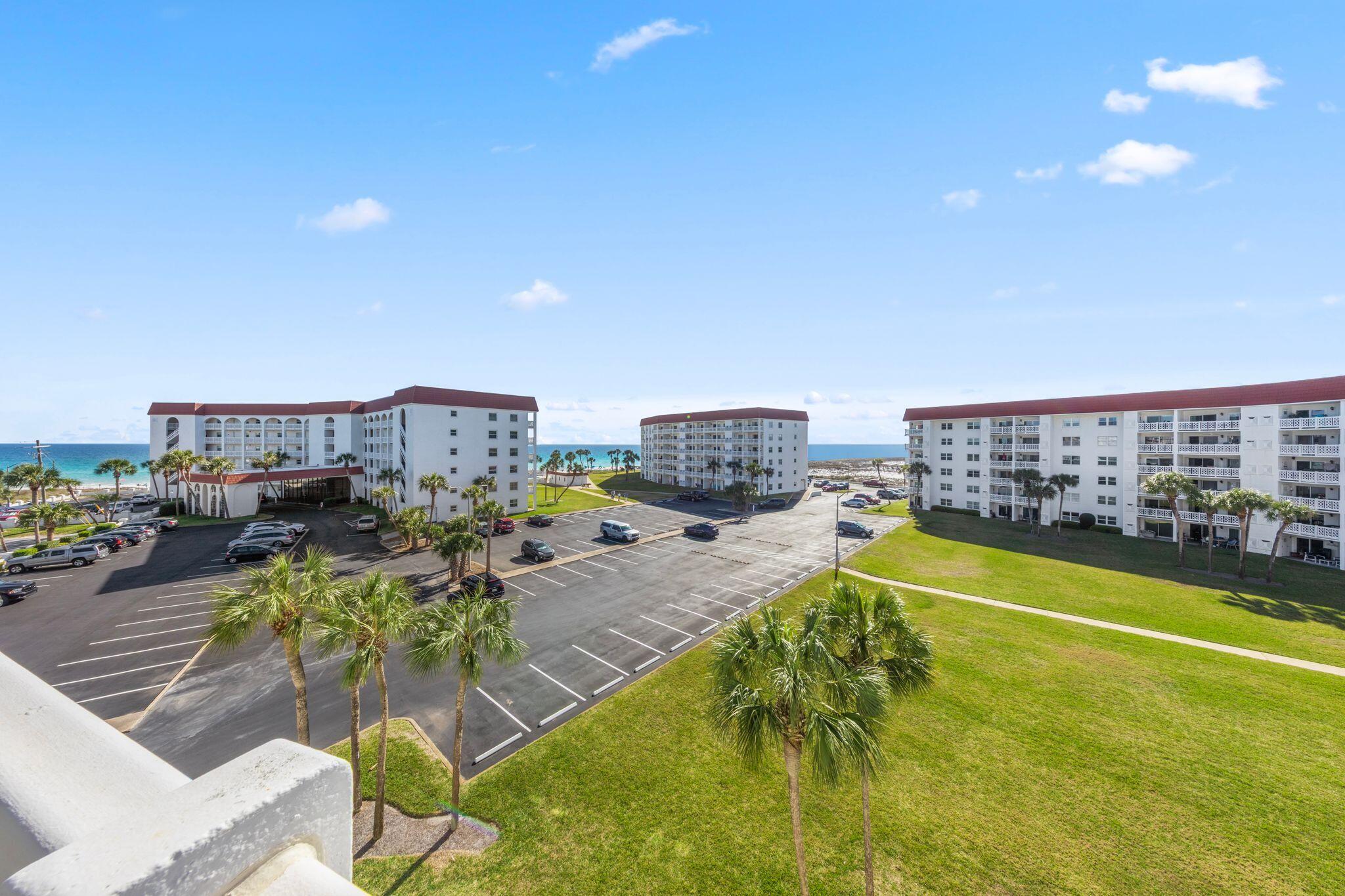 EL MATADOR CONDO - Residential