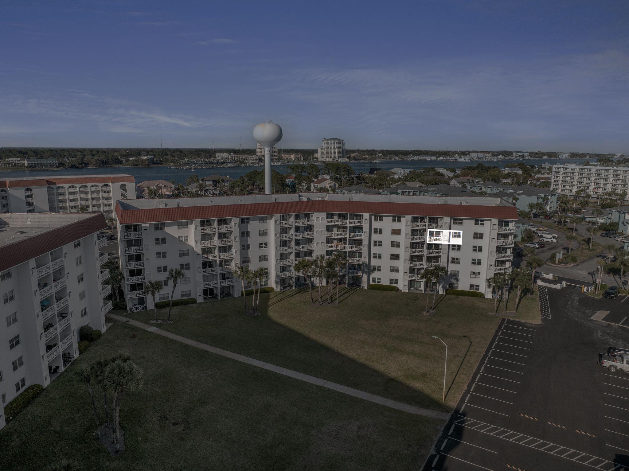 EL MATADOR CONDO - Residential
