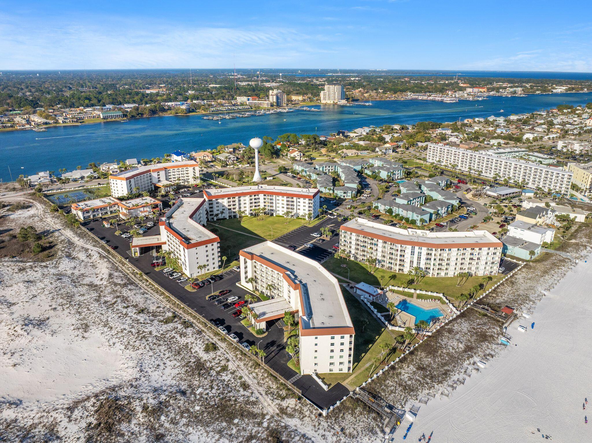 EL MATADOR CONDO - Residential