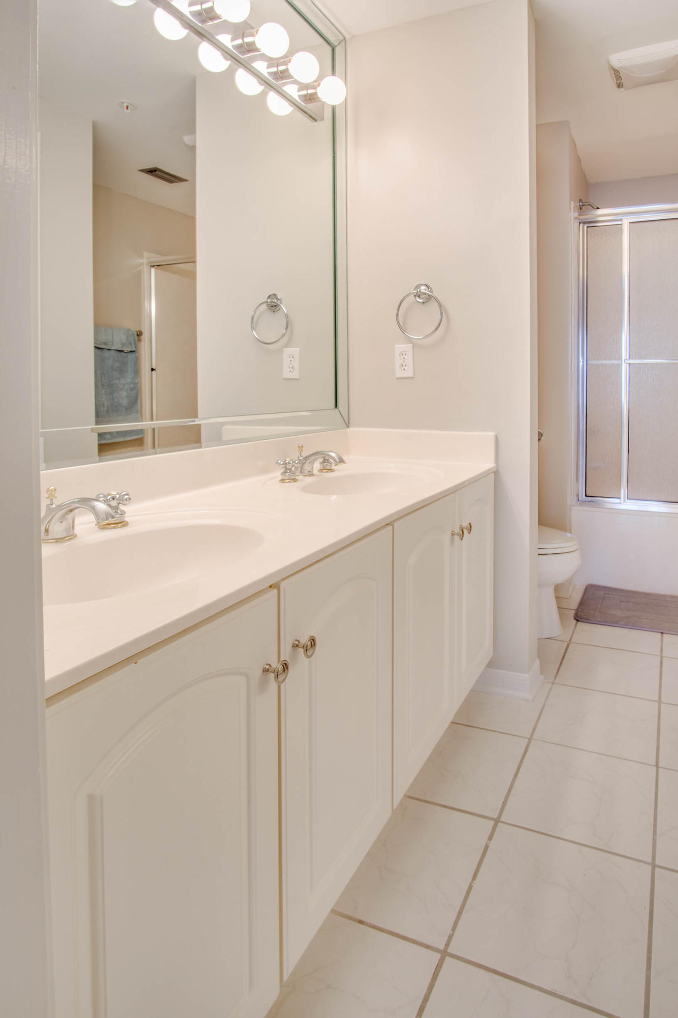 WATERVIEW TOWERS PH 2 - Residential
