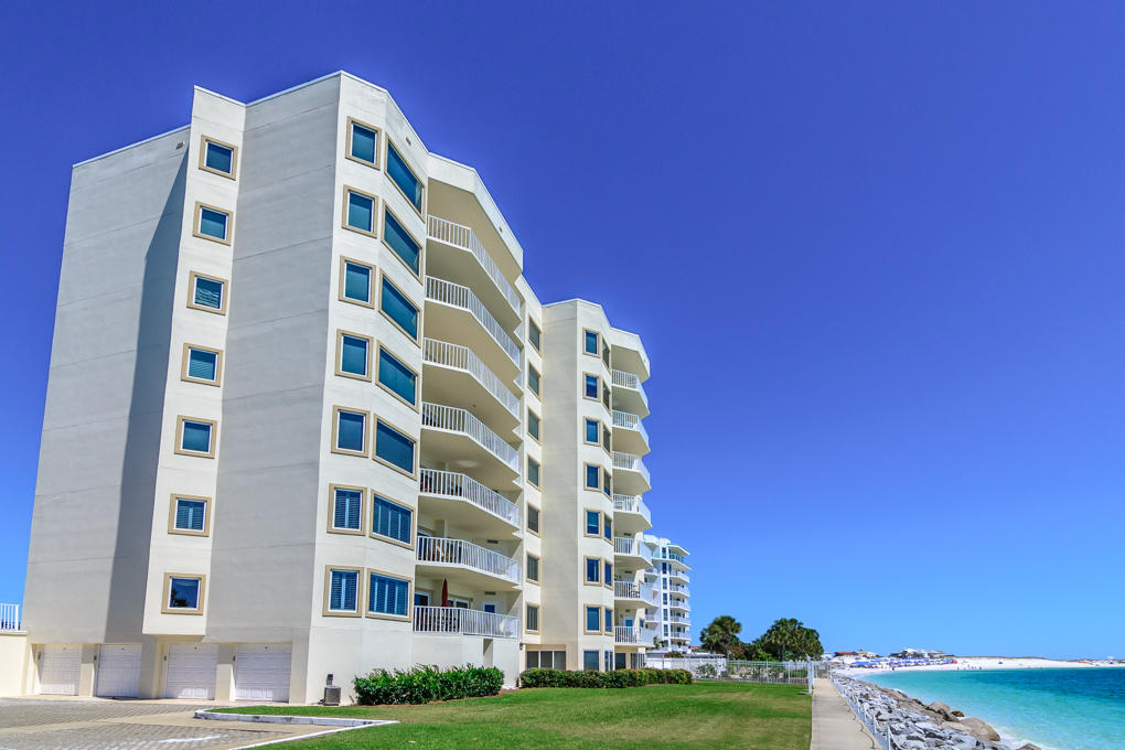 WATERVIEW TOWERS PH 2 - Residential