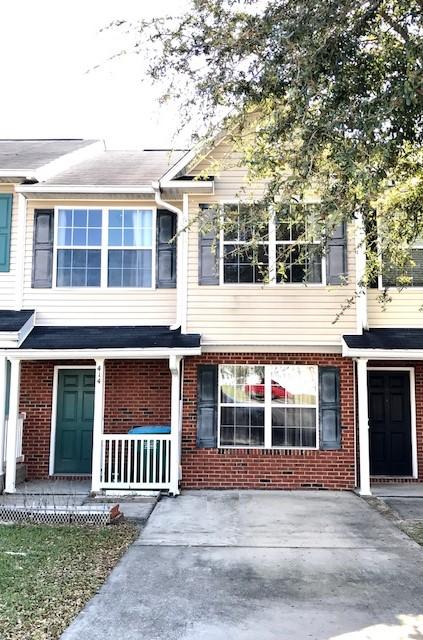 Call today to see this lovely 3BR/2.5BA townhouse with Large living/dining combo, kitchen, den, 1/2 bath downstairs and Large master bedroom, master bath, two additional bedrooms and full bath upstairs.  This unit has a washer/dryer, storage shed, all laminate flooring  and off street parking.

~All ERA American Real Estate residents are enrolled in the Resident Benefits Package (RBP) for $35/month which includes HVAC air filter delivery (for applicable properties), credit building to help boost your credit score with timely rent payments, $1M Identity Protection, utility concierge service making utility connection a breeze during your move-in, our best-in-class resident rewards program, and much more! More details upon application.~