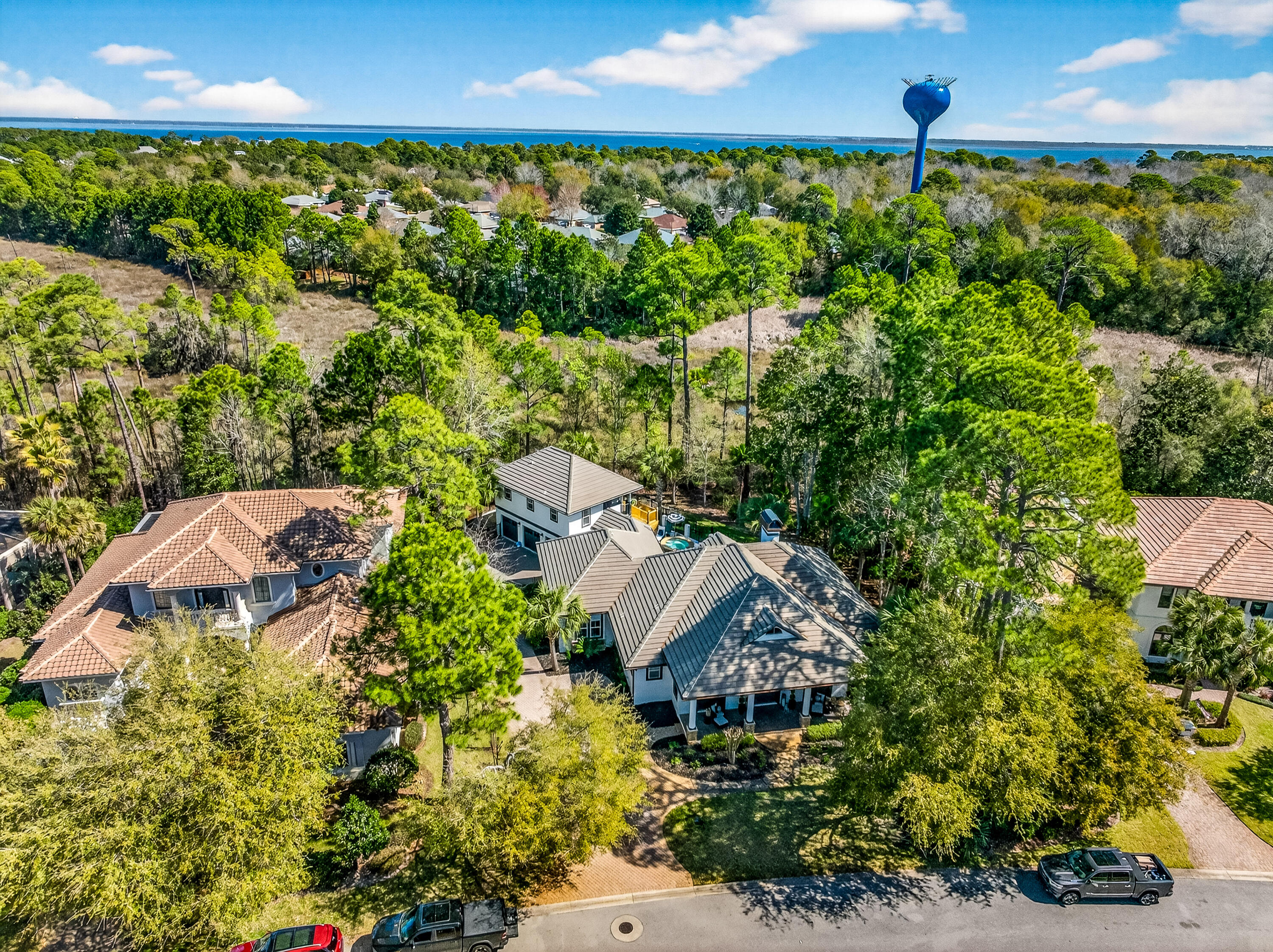 BURNT PINE - Residential