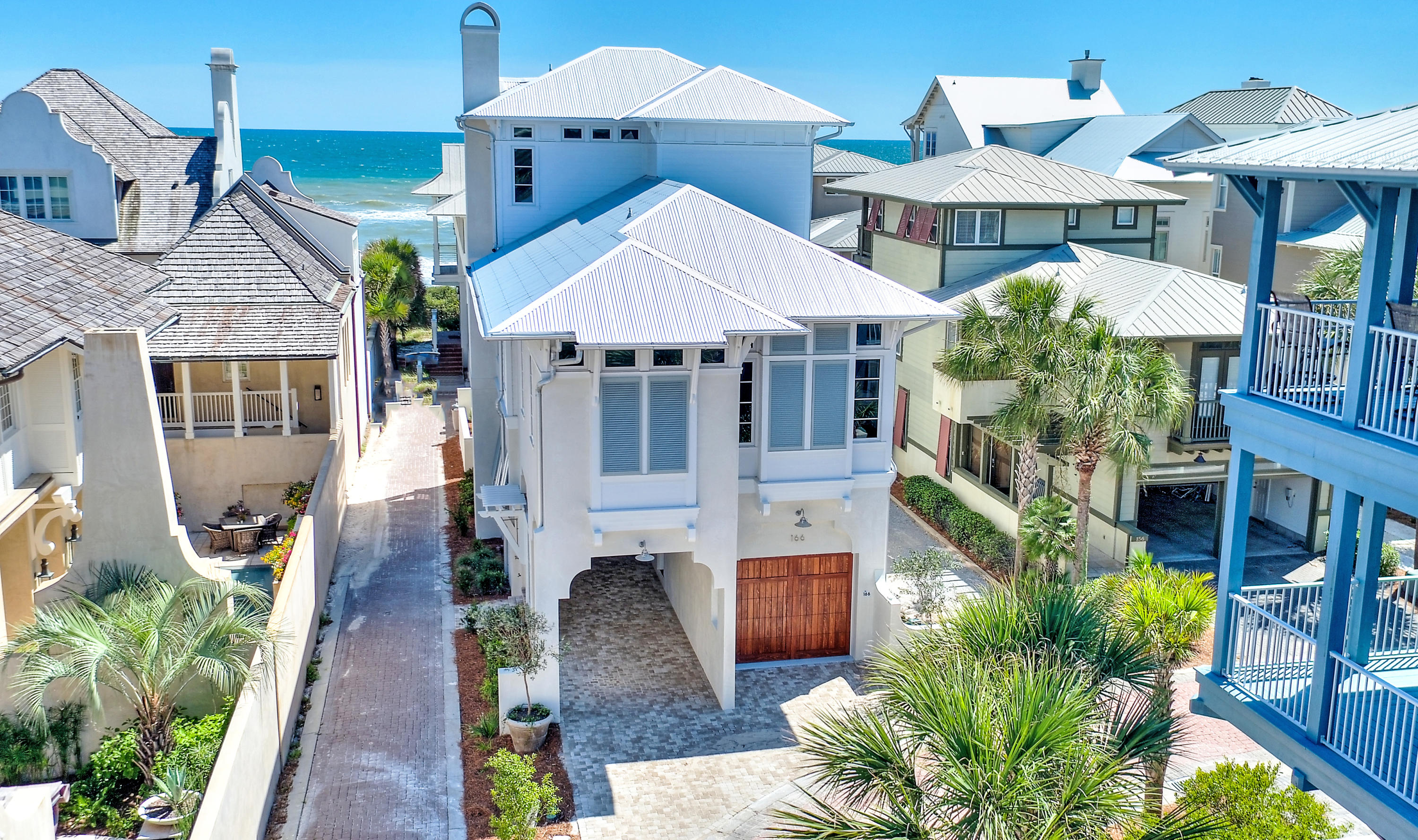WATER'S EDGE - Residential