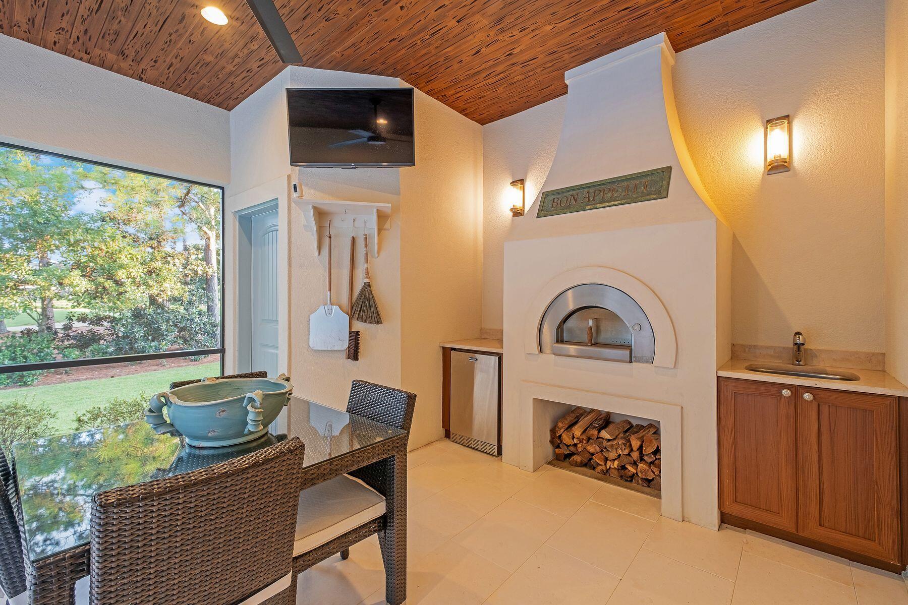 BURNT PINE - Residential