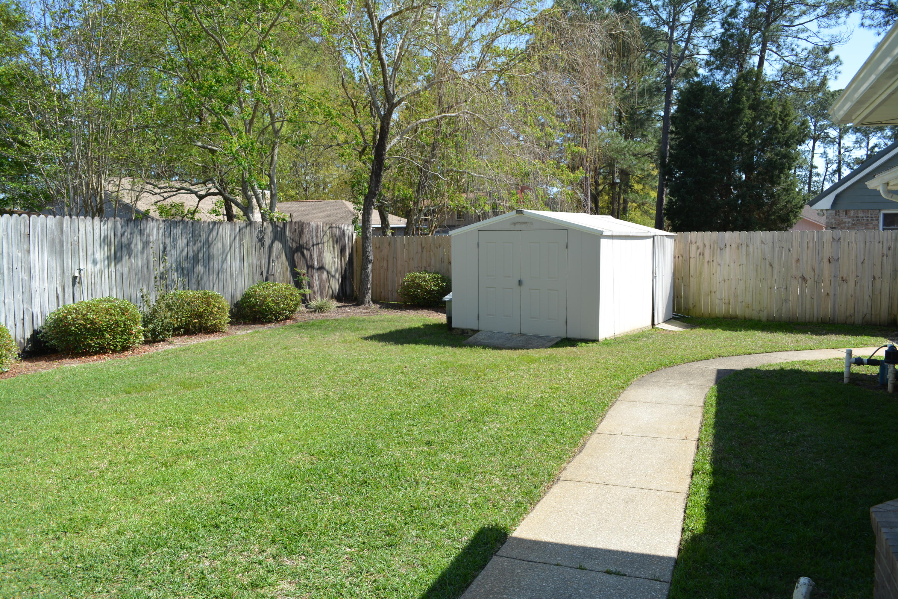 TANGLEWOOD S/D 2ND ADDN - Residential Lease