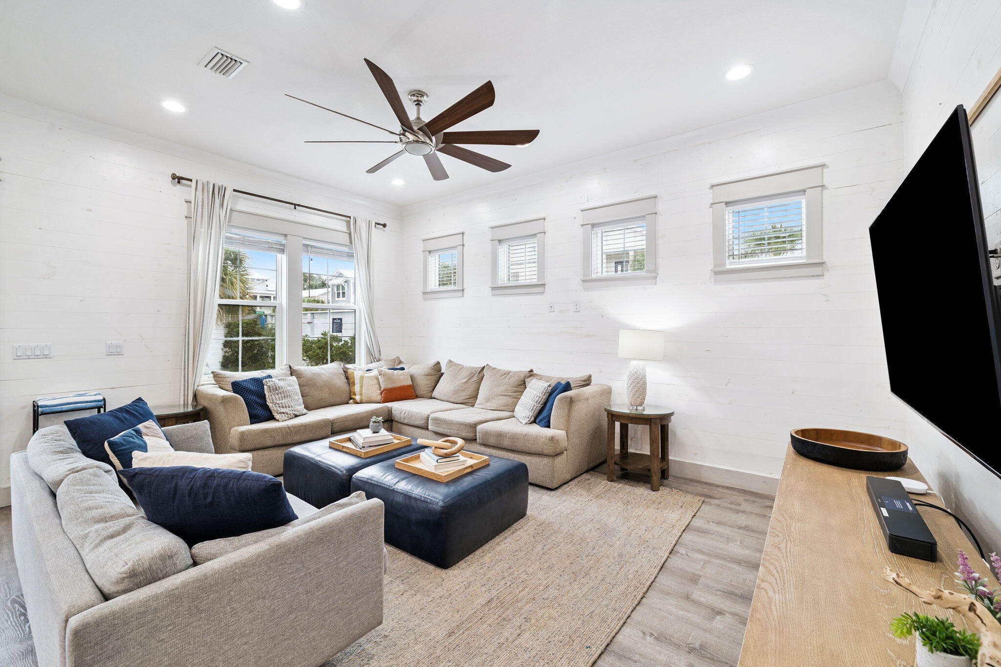 FRANGISTA BEACH 2ND ADDN - Residential