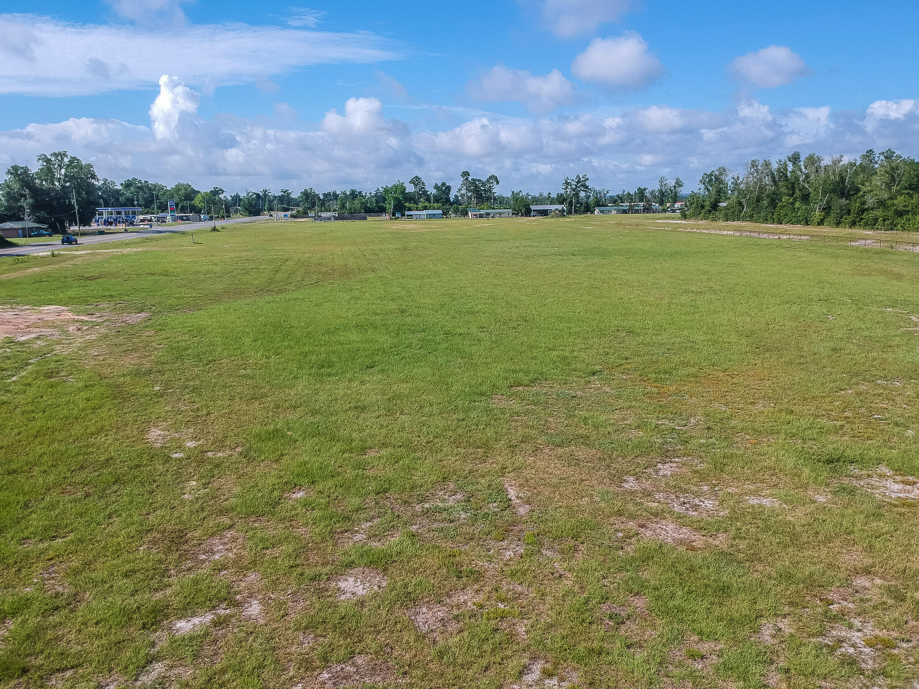 NO RECORDED SUBDIVISION - Land