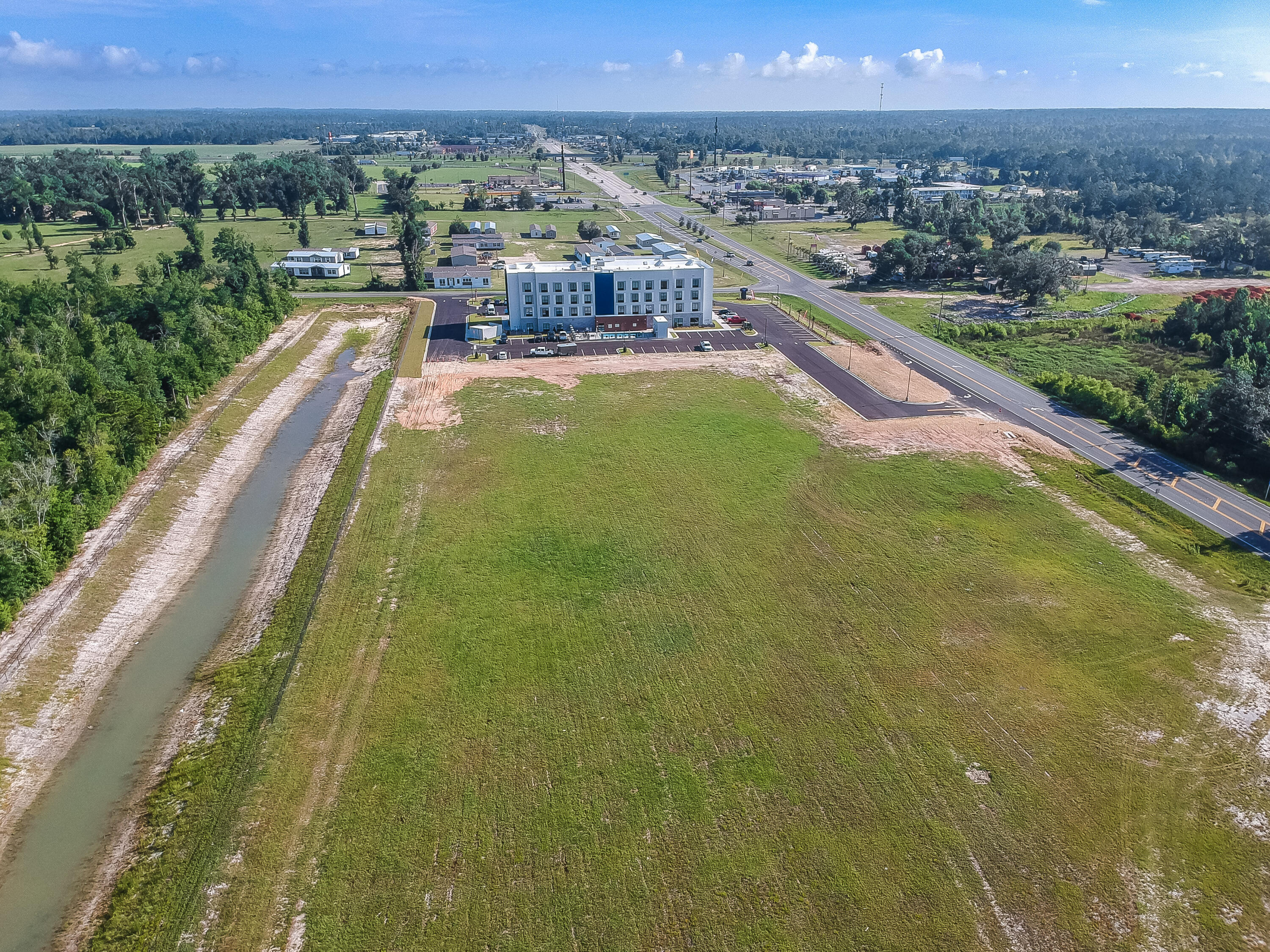 NO RECORDED SUBDIVISION - Land