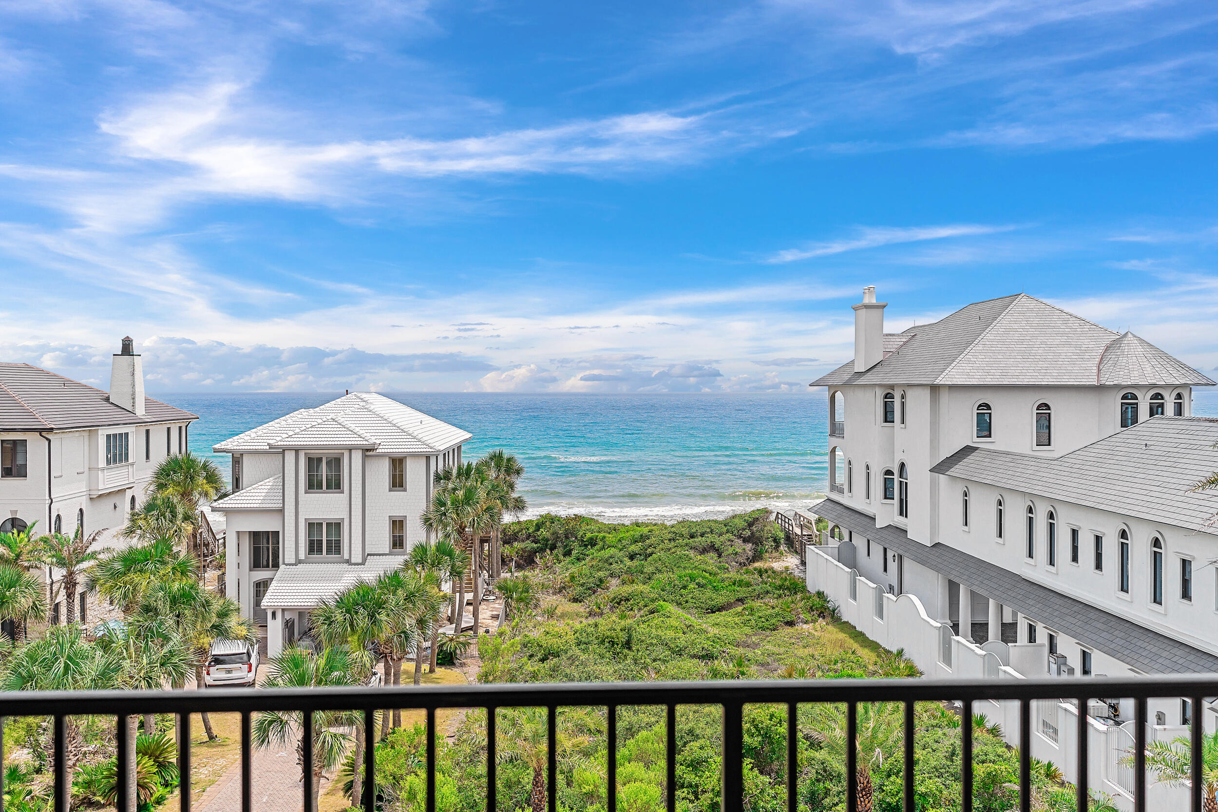 PARADISE BY THE SEA - Residential