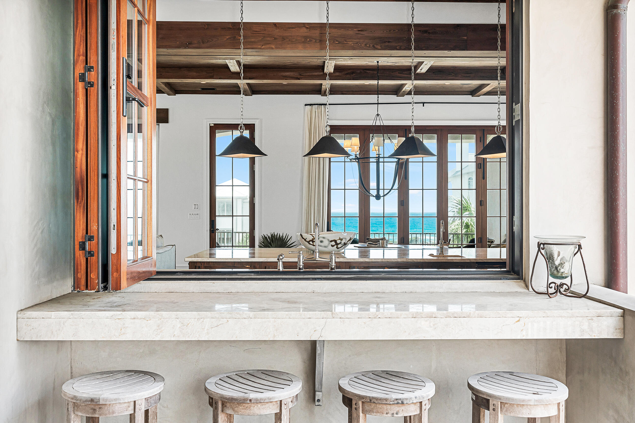 PARADISE BY THE SEA - Residential