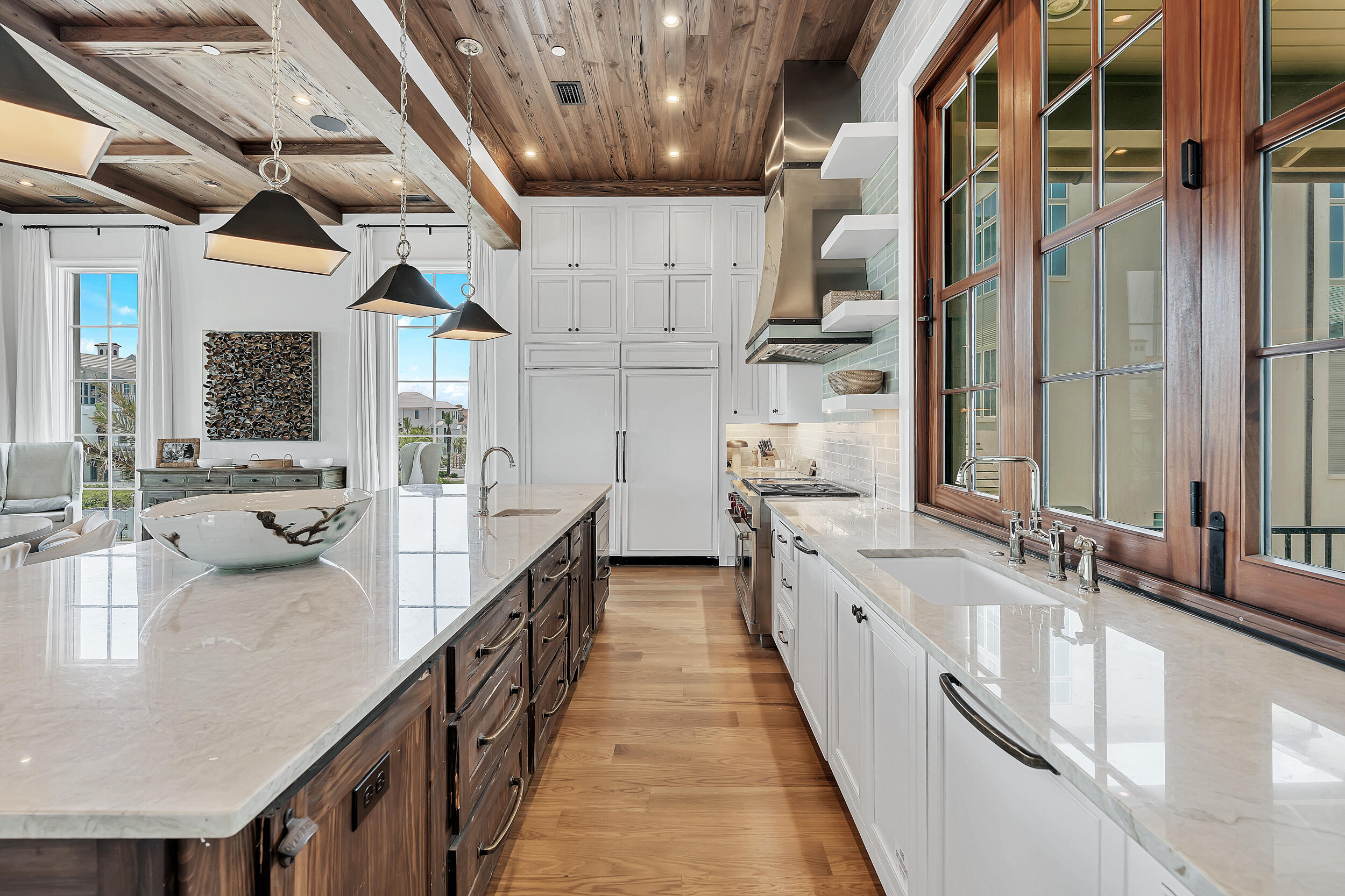 PARADISE BY THE SEA - Residential