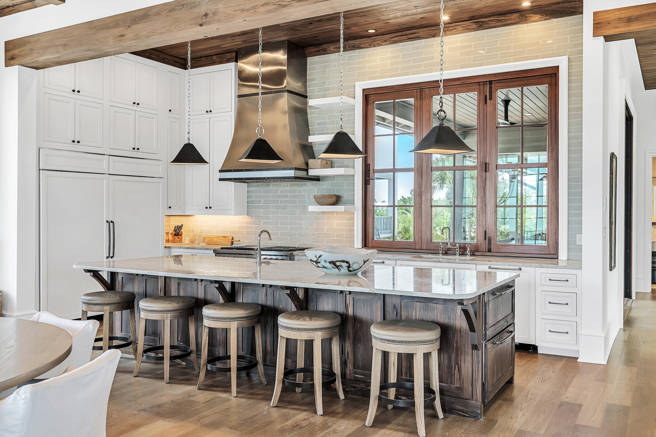 PARADISE BY THE SEA - Residential