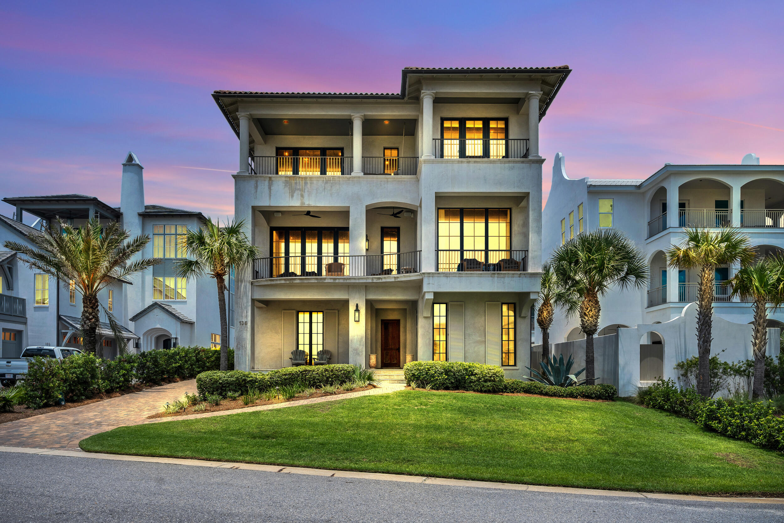 PARADISE BY THE SEA - Residential
