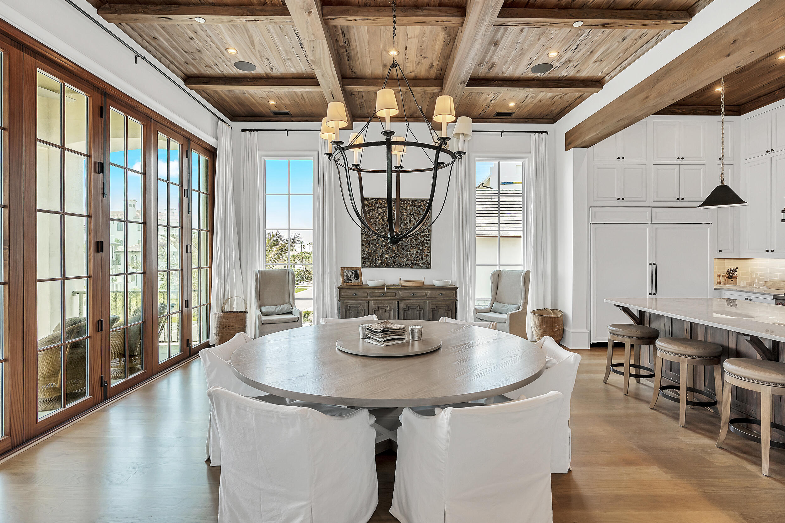 PARADISE BY THE SEA - Residential