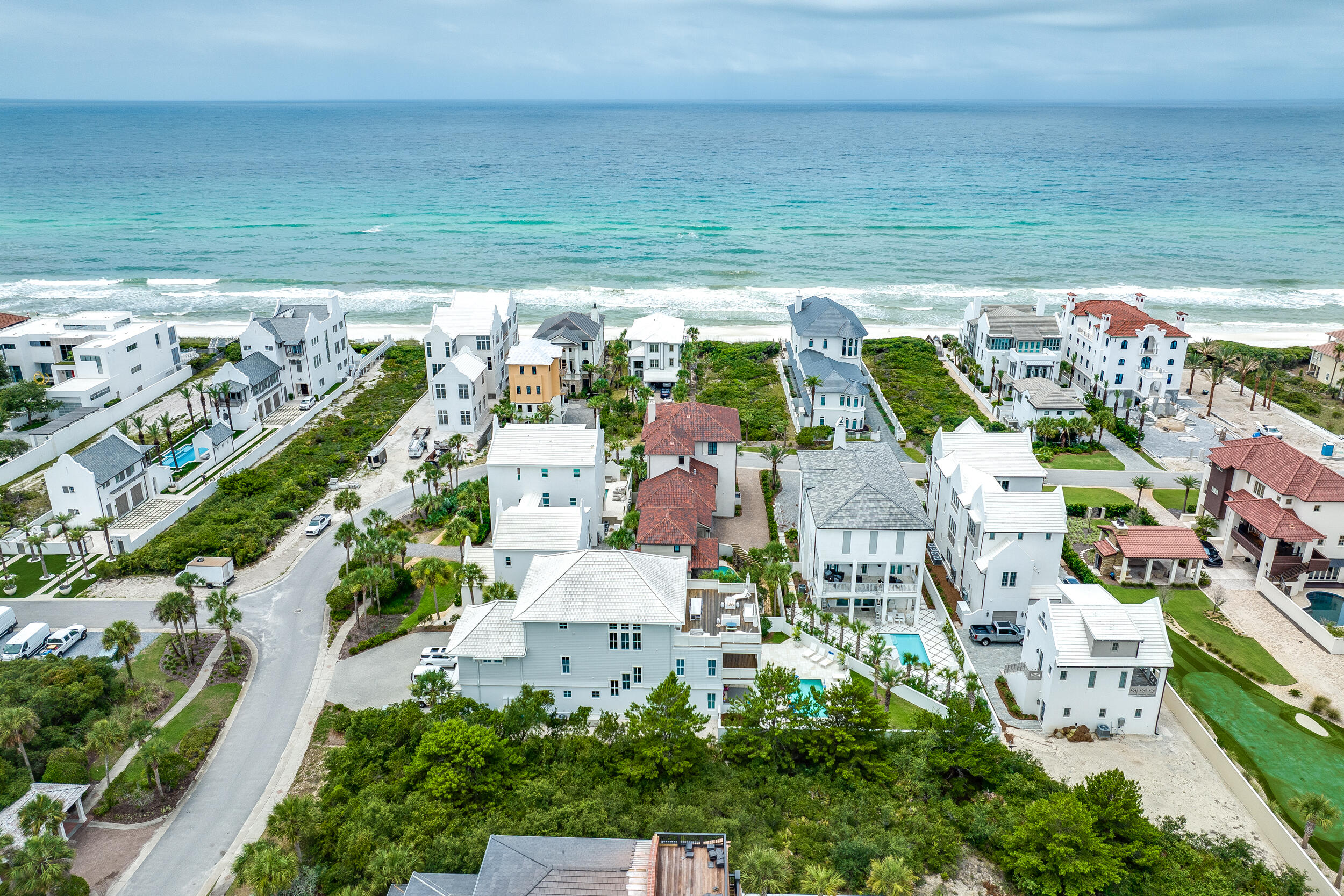 PARADISE BY THE SEA - Residential