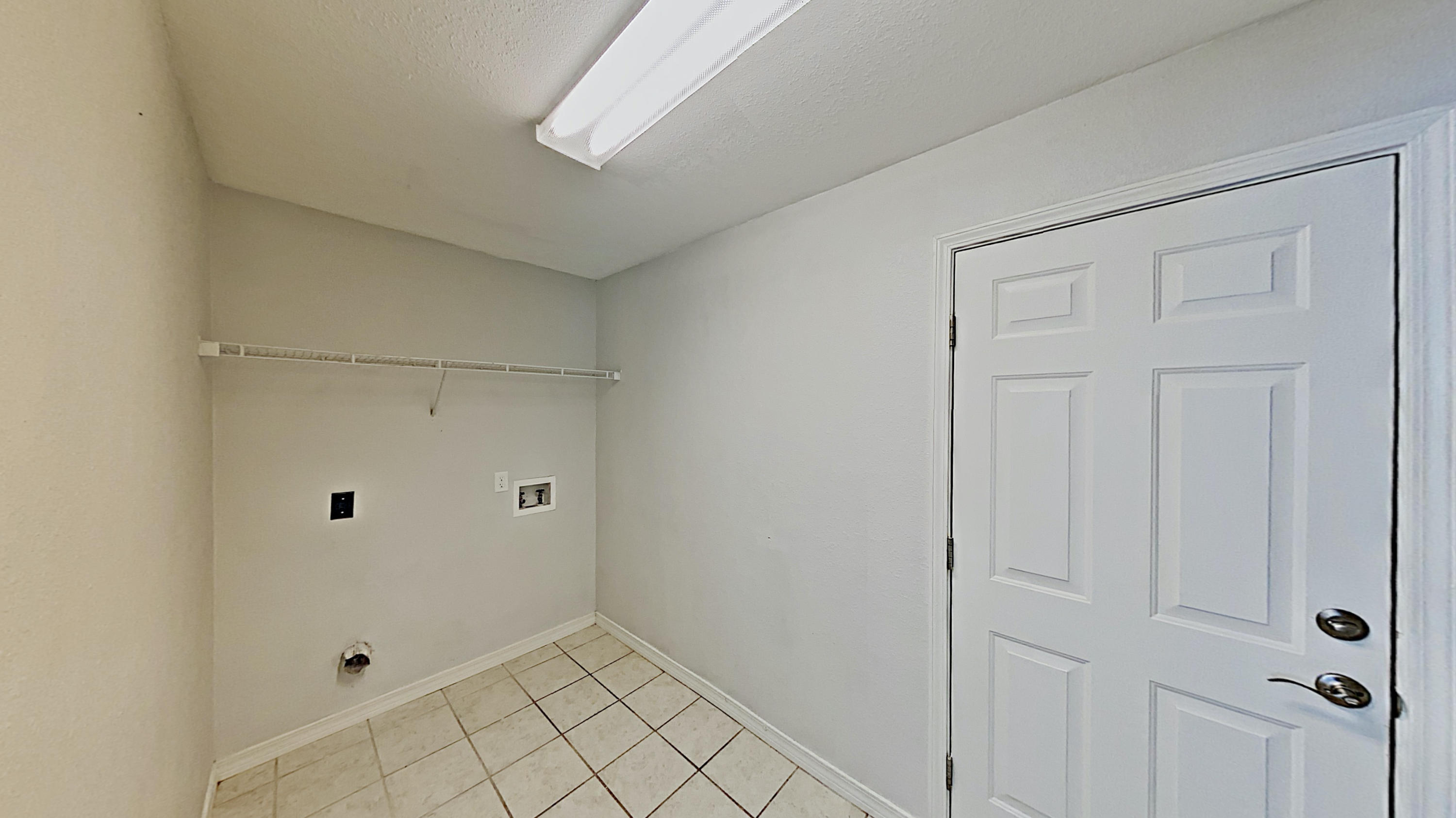 DRIFTWOOD ESTATES - Residential Lease