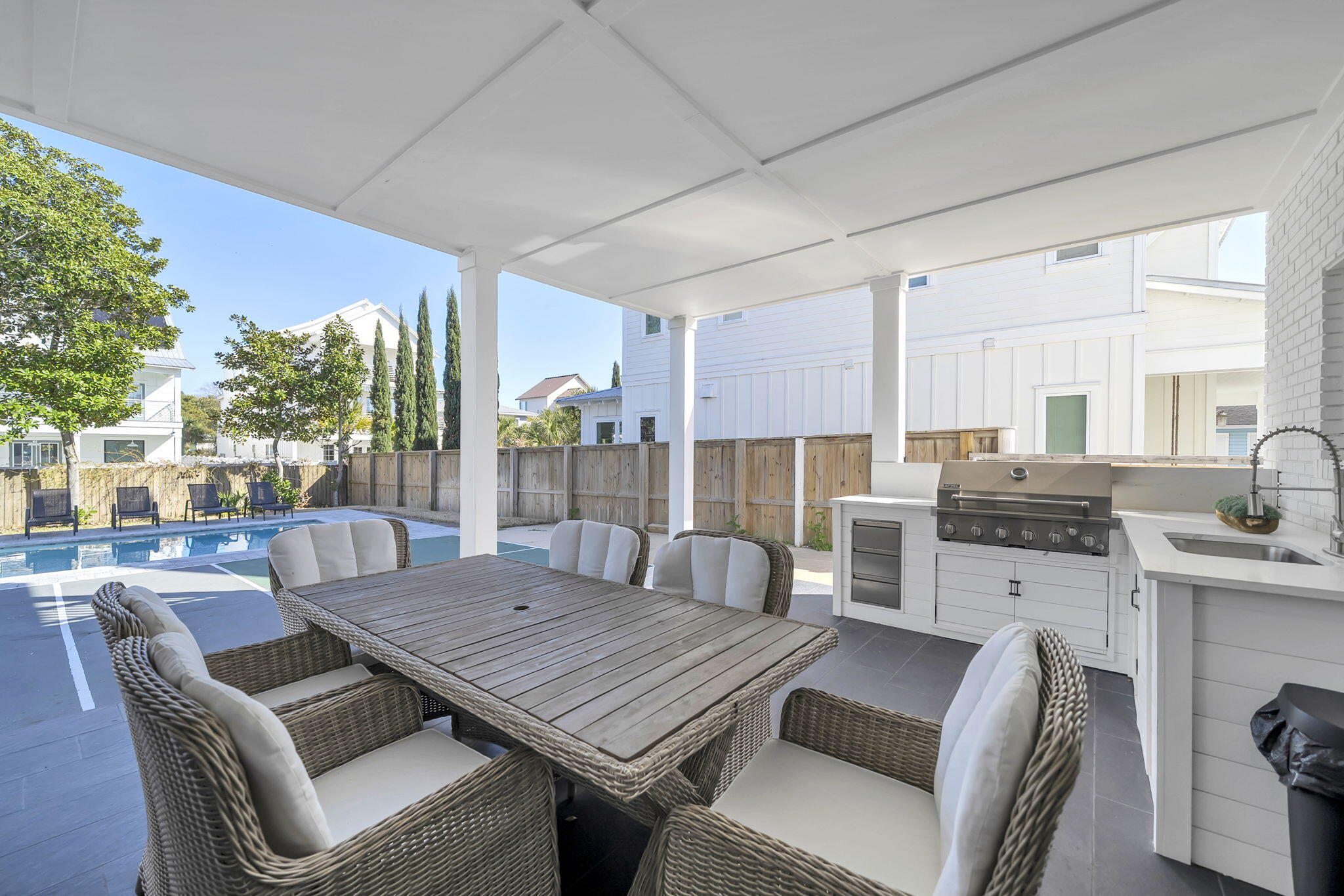 CRYSTAL BEACH - Residential