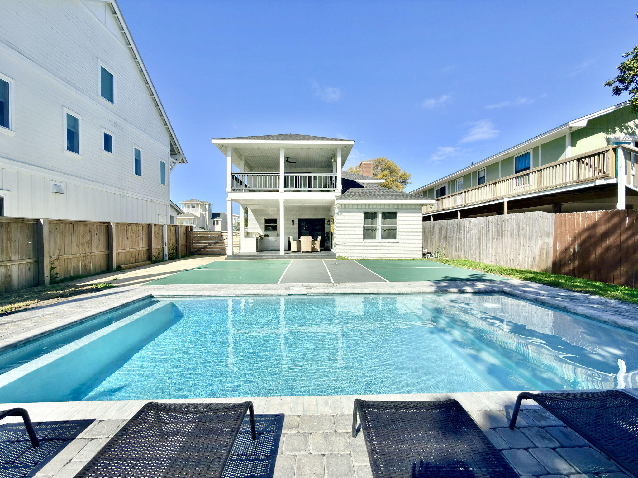CRYSTAL BEACH - Residential