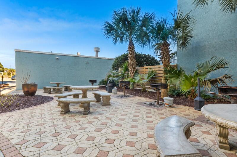 ISLANDER BEACH RESORT PH 2 - Residential