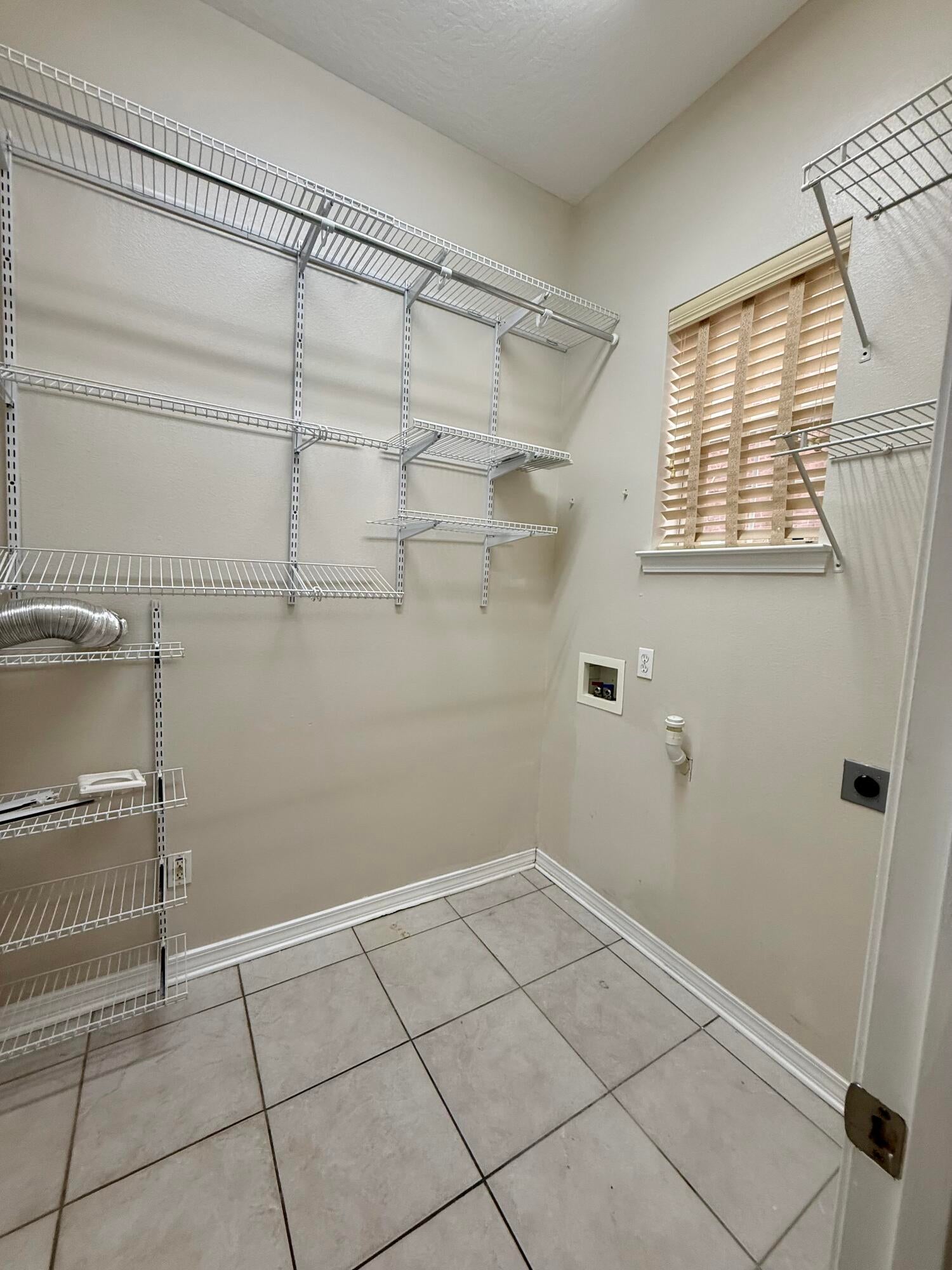 BRIDGEPORT COLONY - Residential Lease