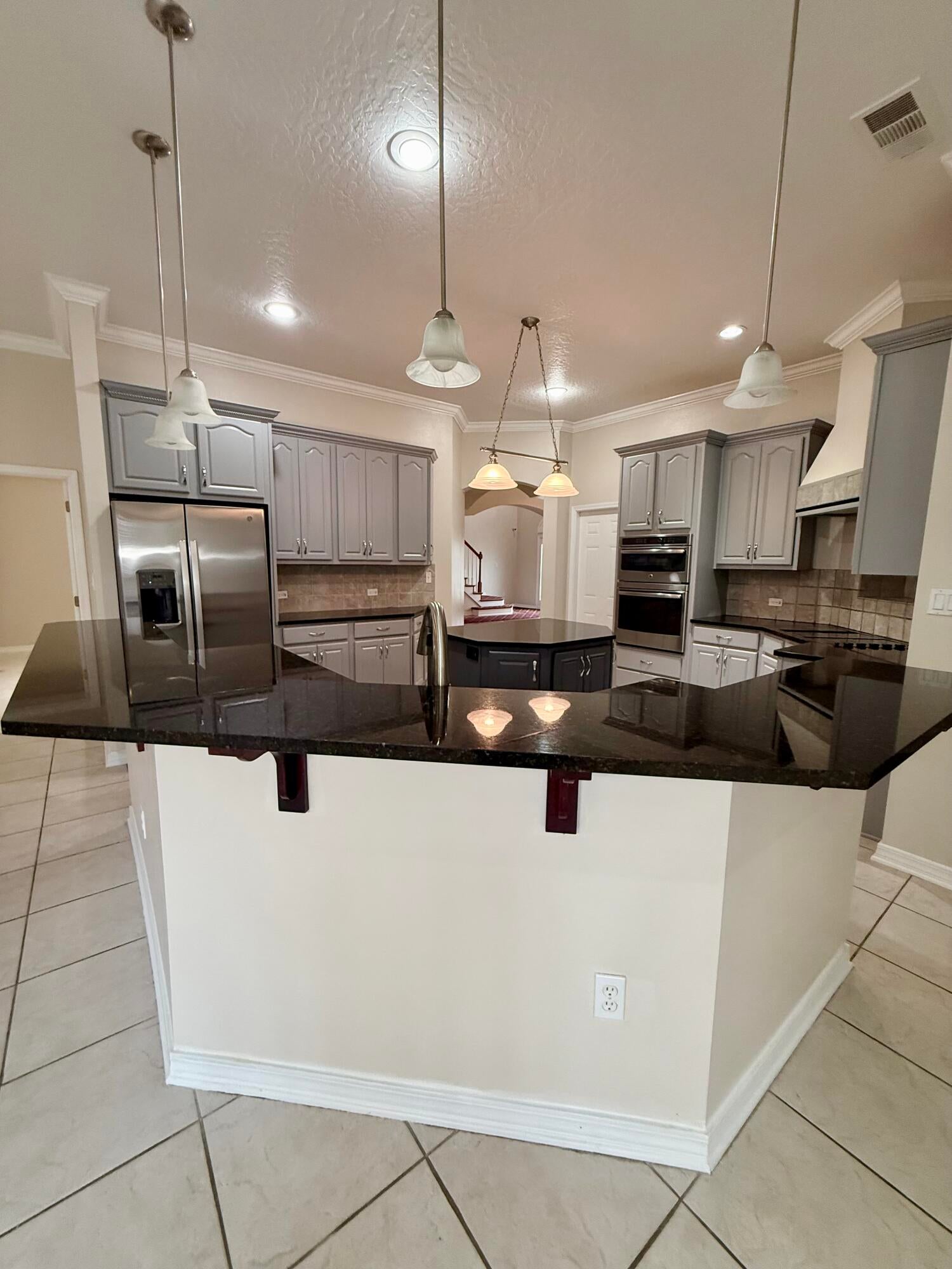 BRIDGEPORT COLONY - Residential Lease