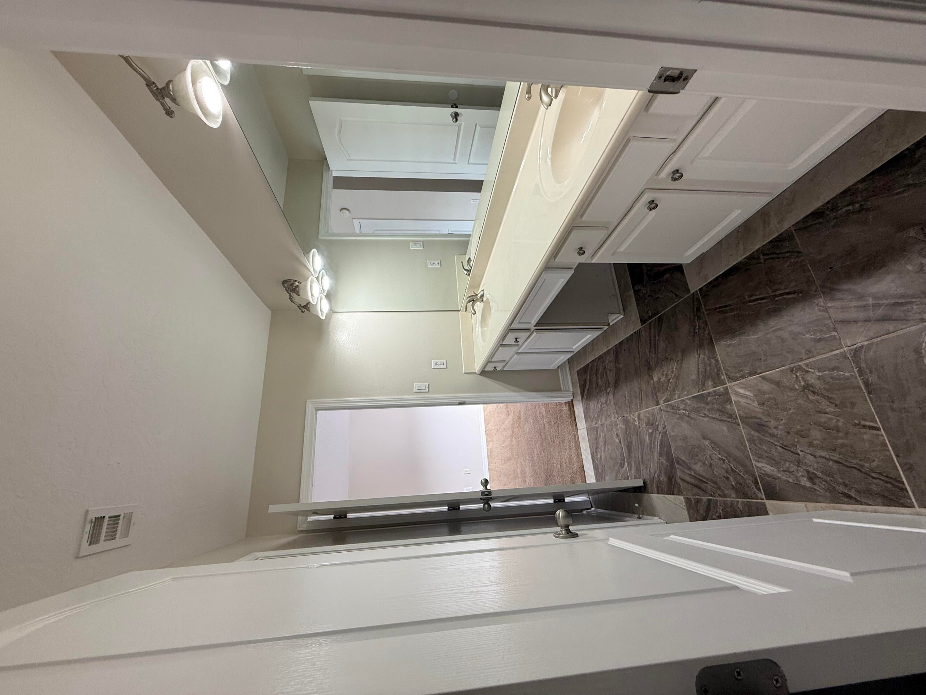 BRIDGEPORT COLONY - Residential Lease
