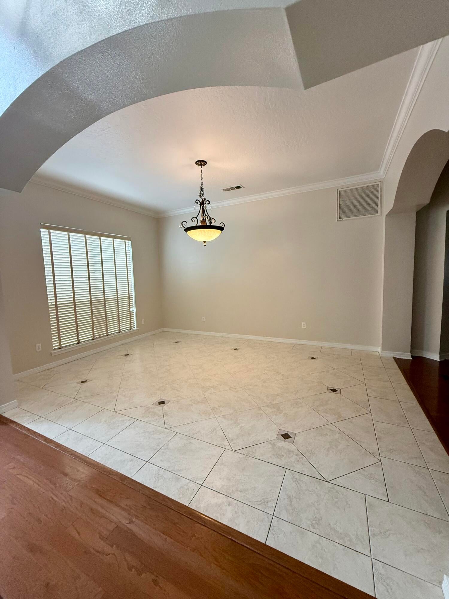 BRIDGEPORT COLONY - Residential Lease
