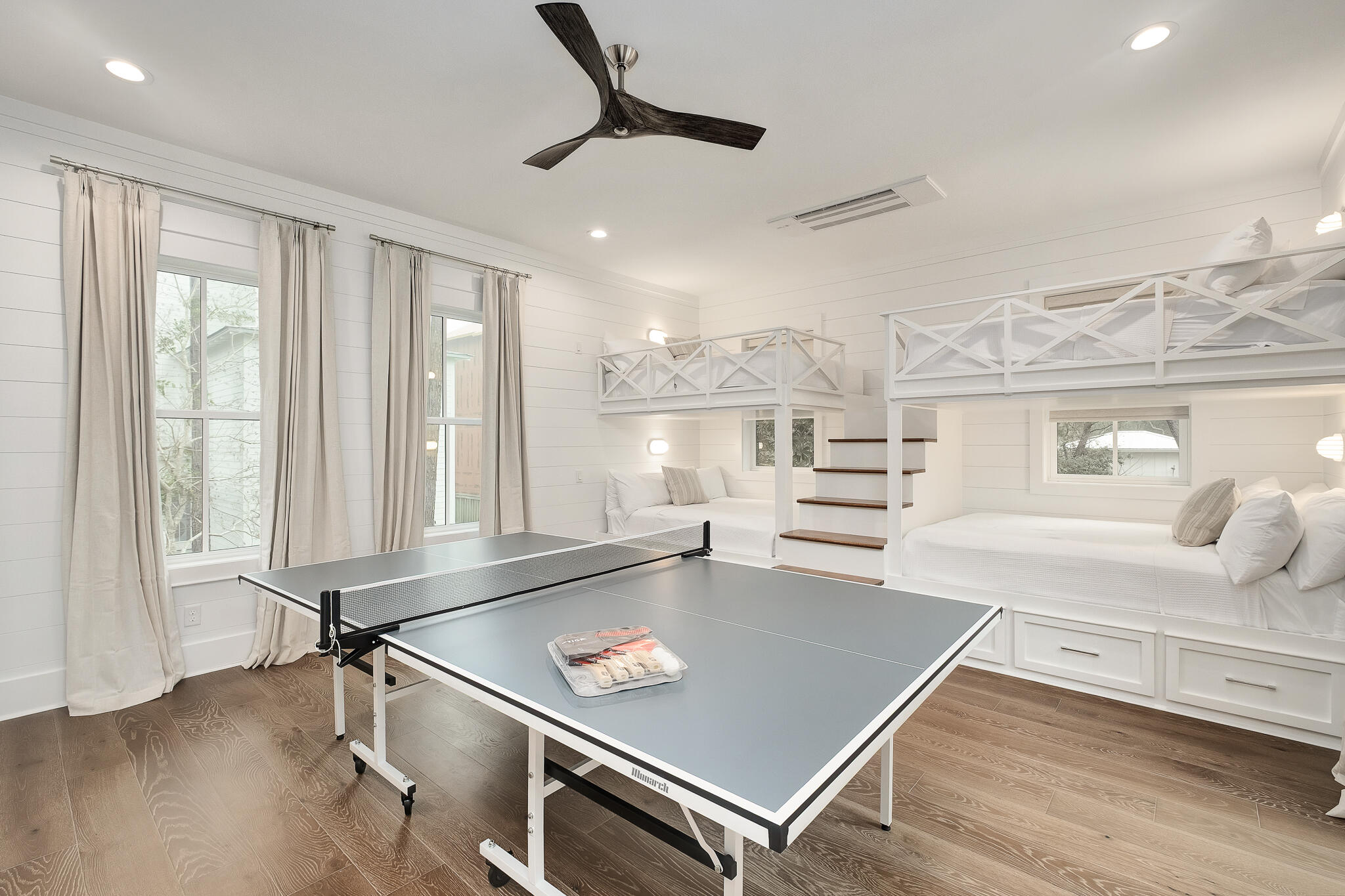 EASTERN LAKE S/D - Residential