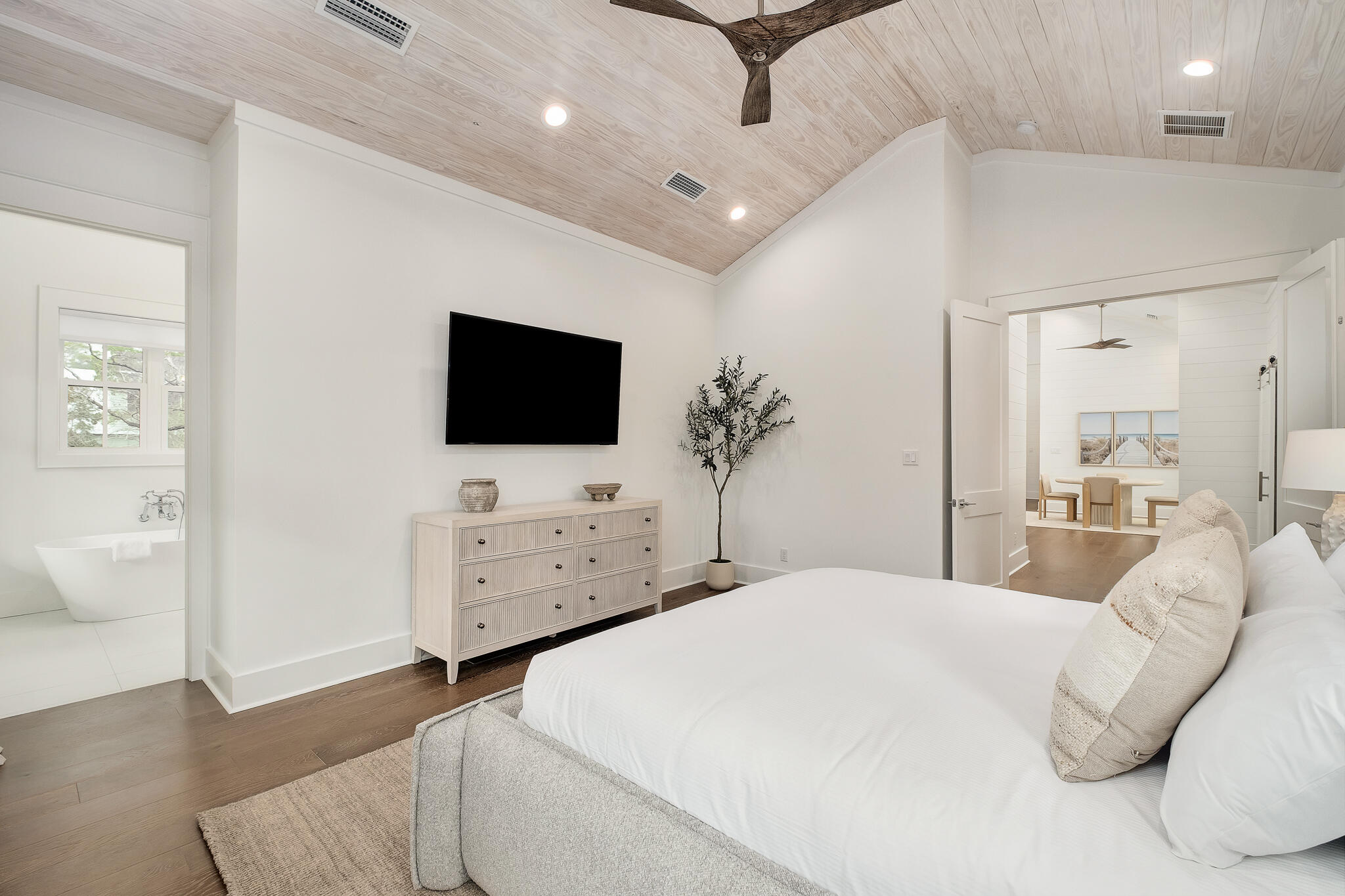 EASTERN LAKE S/D - Residential