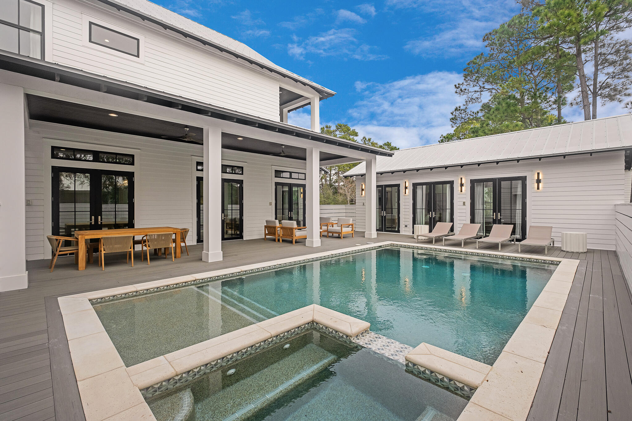 EASTERN LAKE S/D - Residential