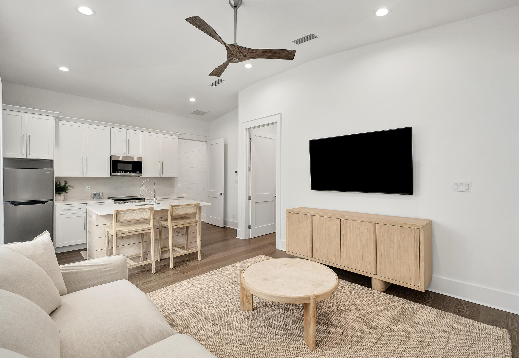 EASTERN LAKE S/D - Residential