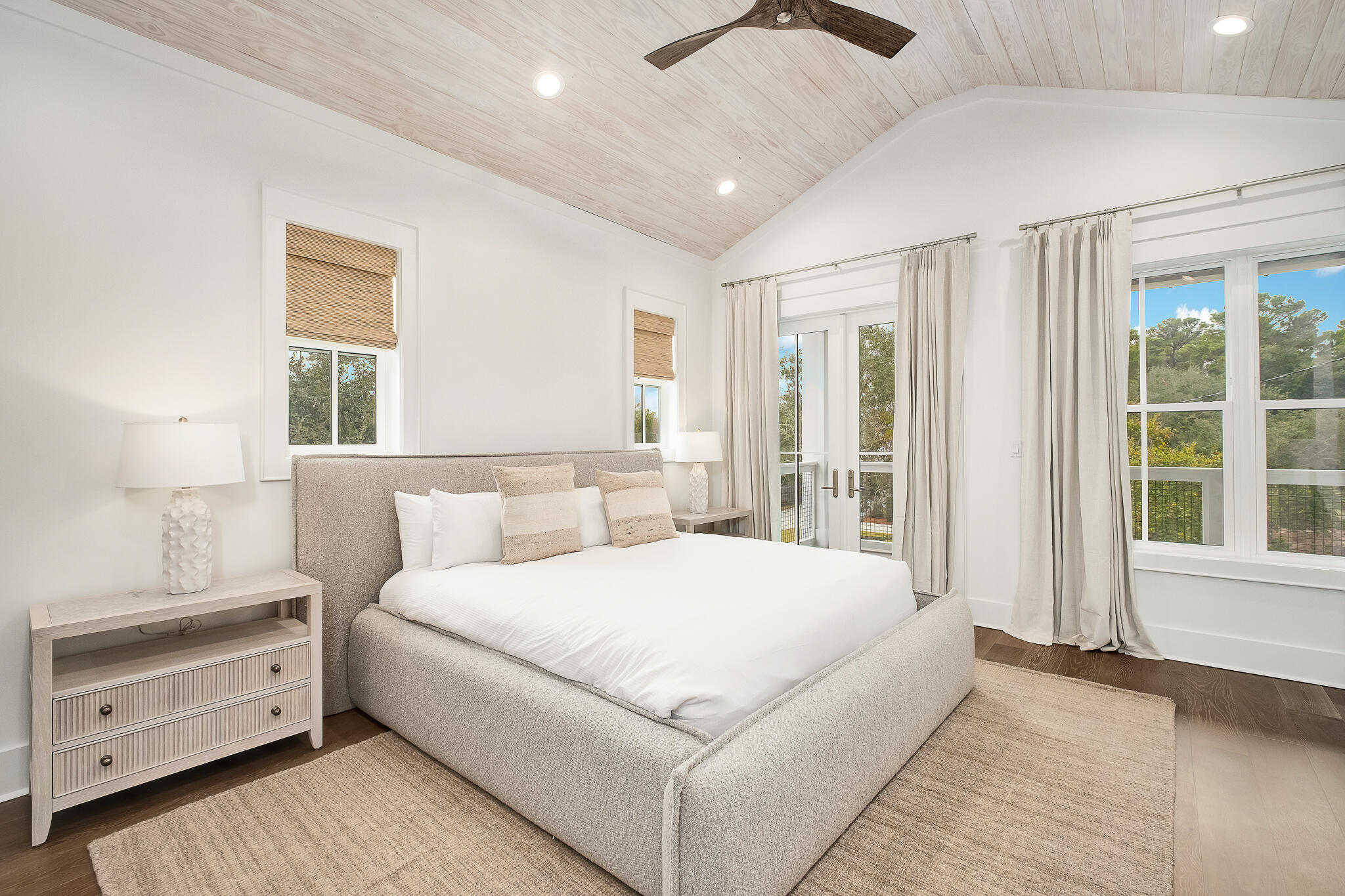 EASTERN LAKE S/D - Residential
