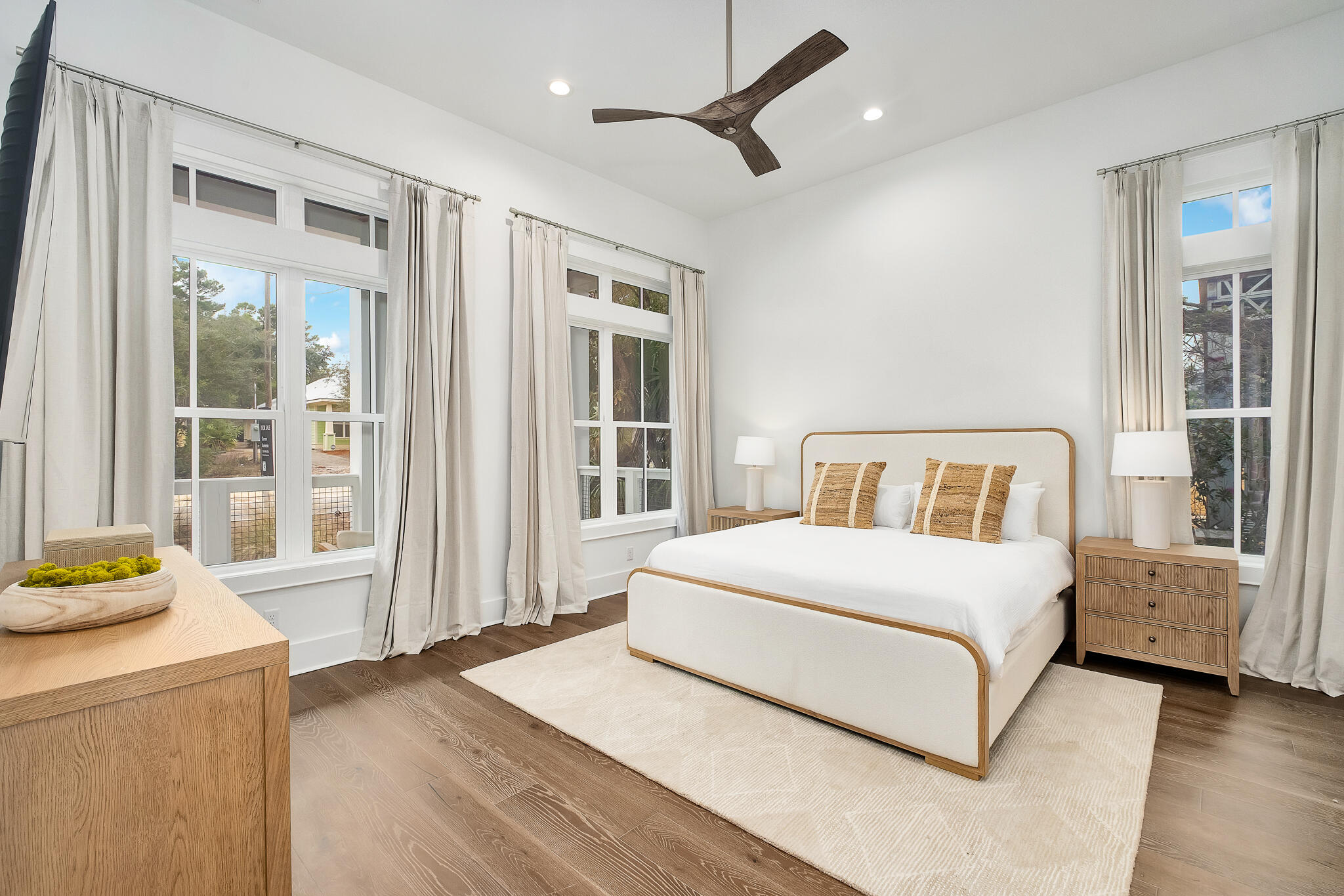 EASTERN LAKE S/D - Residential