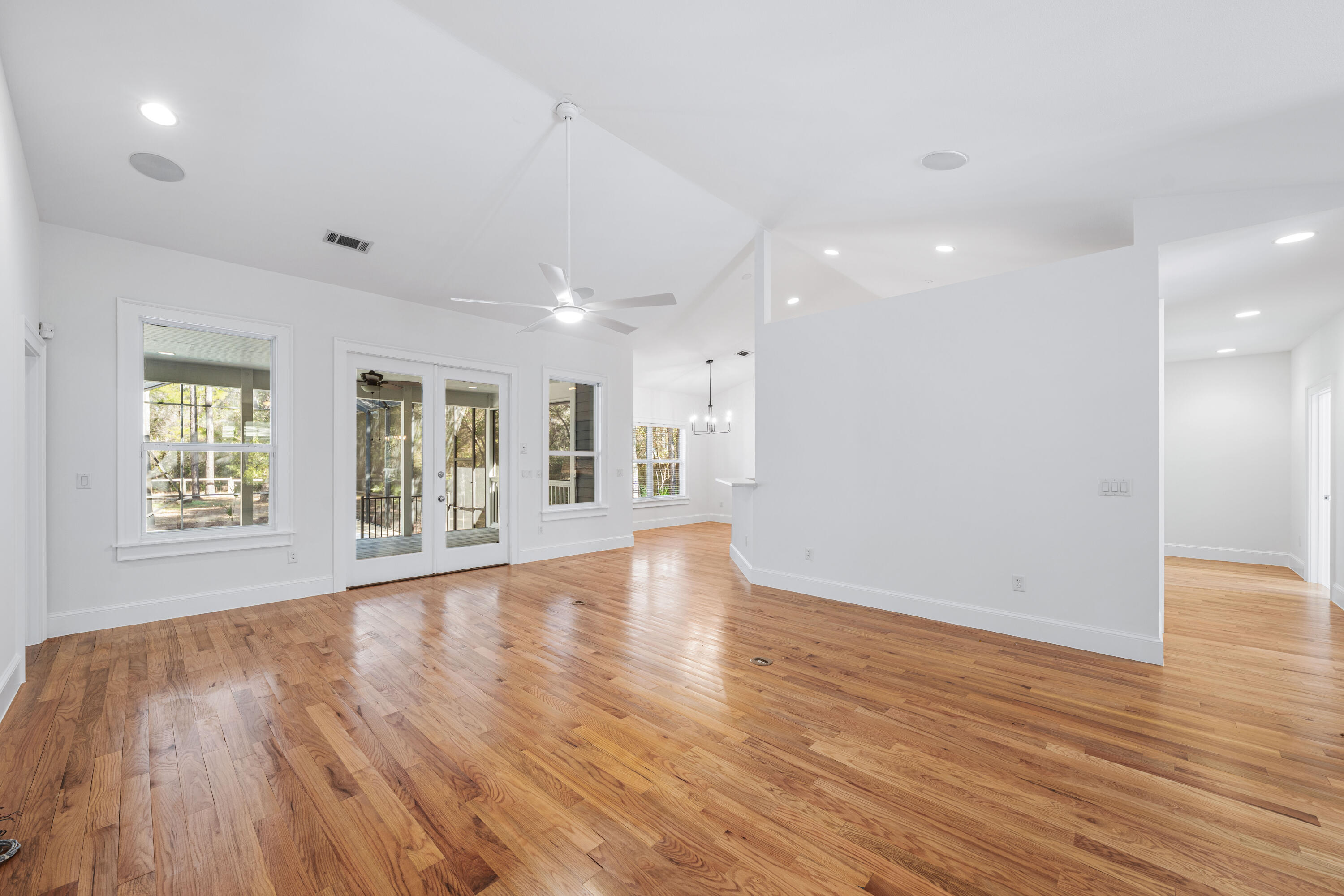 BAY MAGNOLIA - Residential