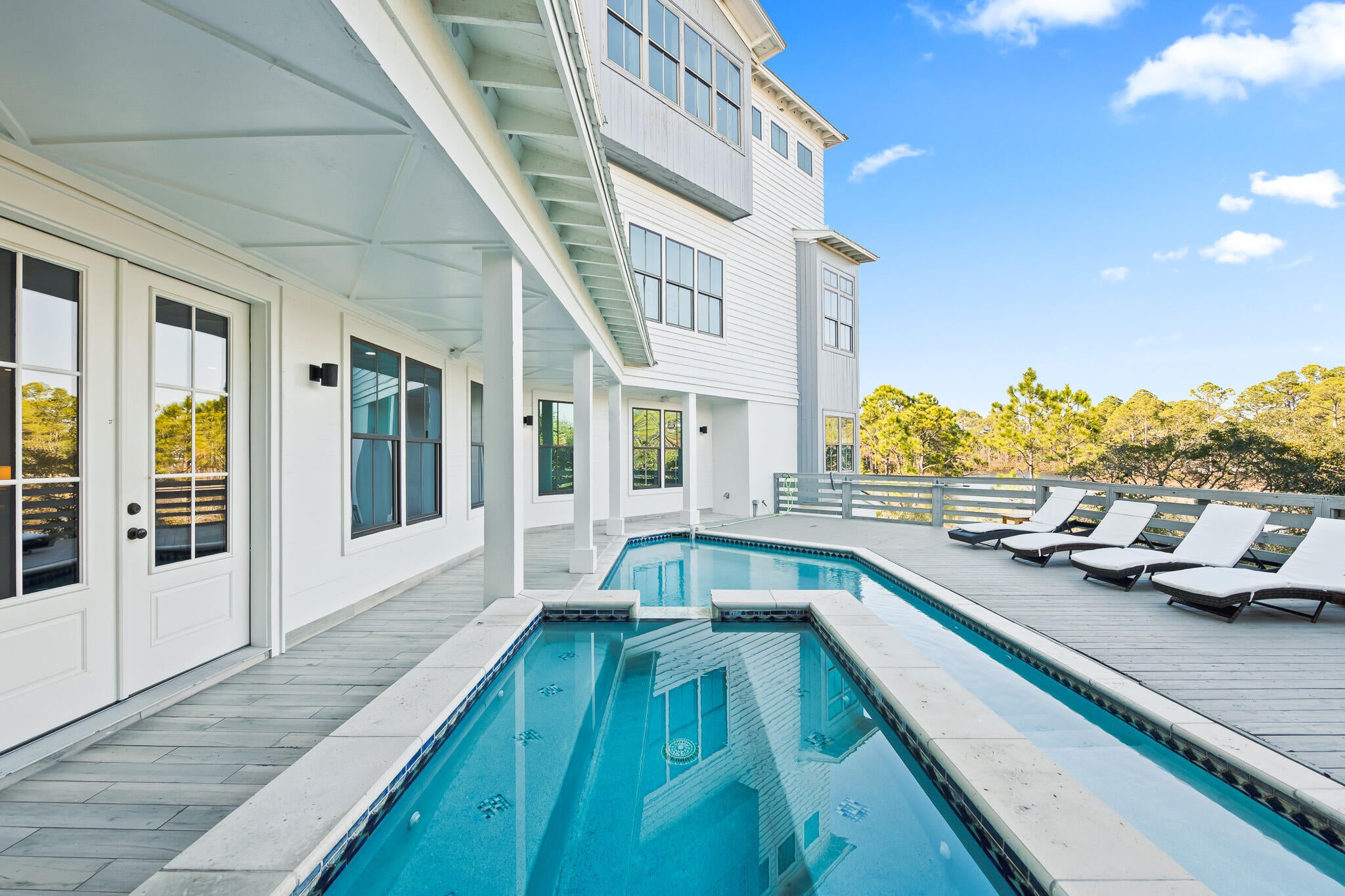 SECLUSION DUNES - Residential