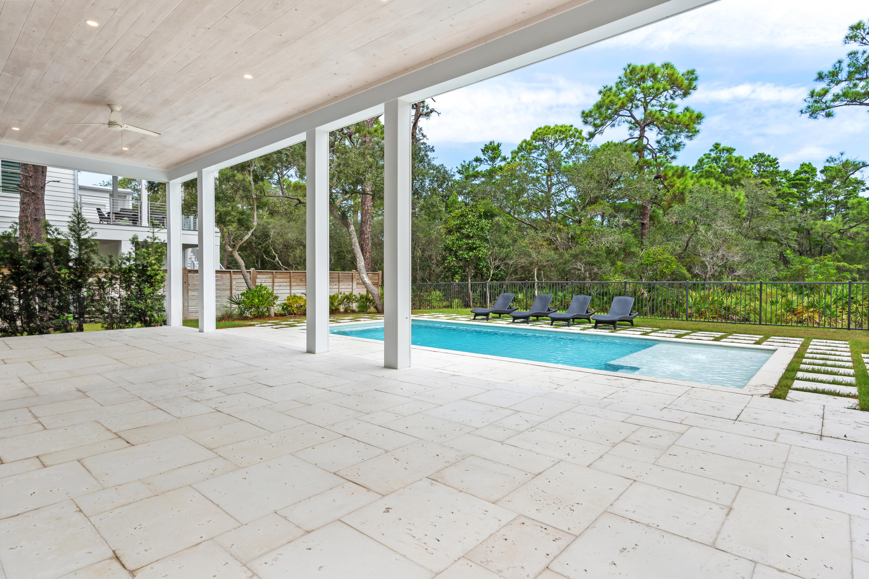 BEACH HIGHLANDS - Residential