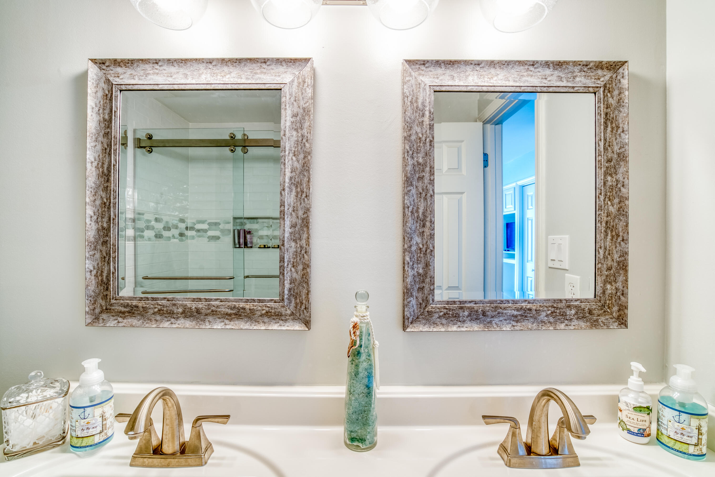RAMSGATE HARBOUR PH 4 CONDO - Residential