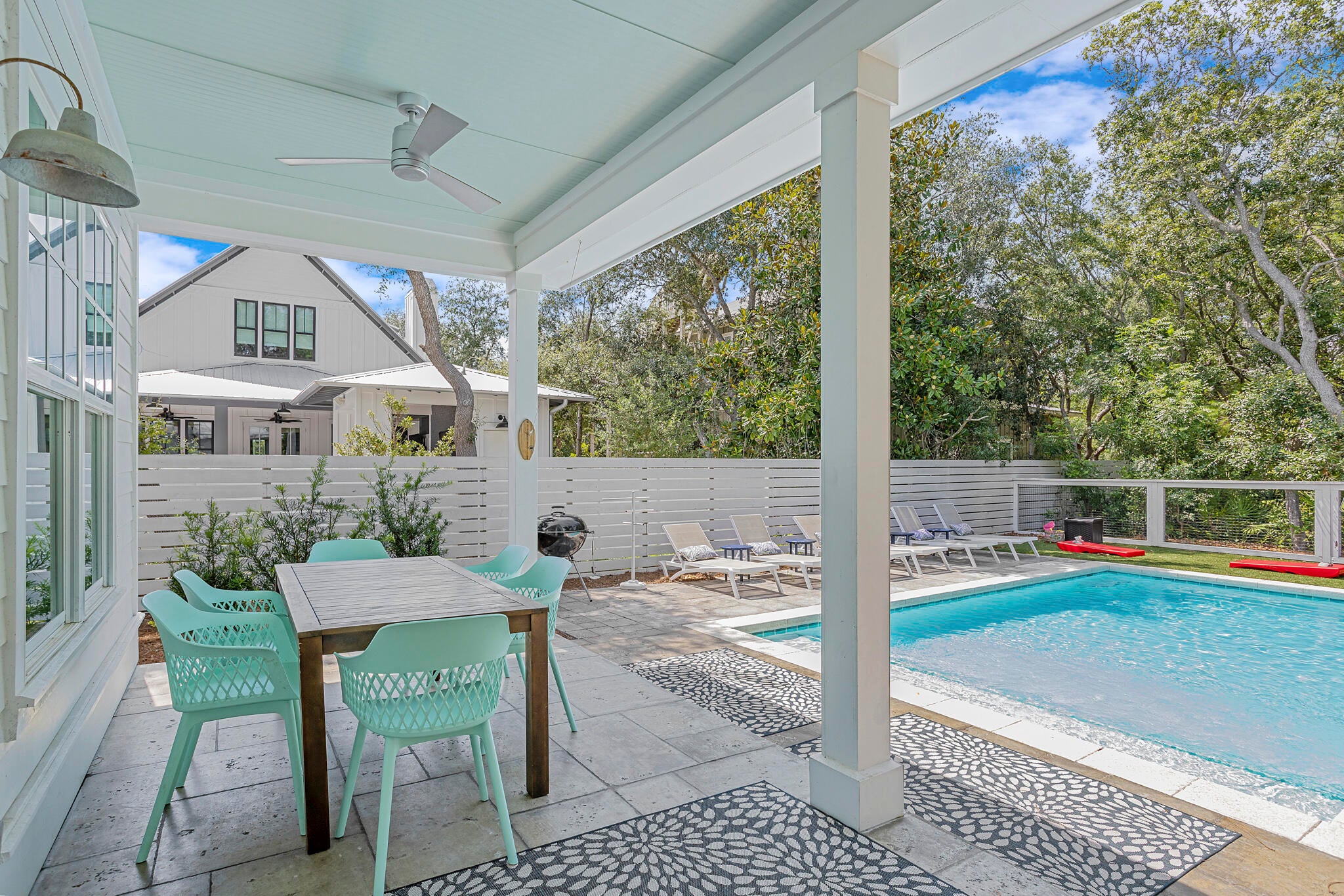 BLUE MOUNTAIN BEACH - Residential