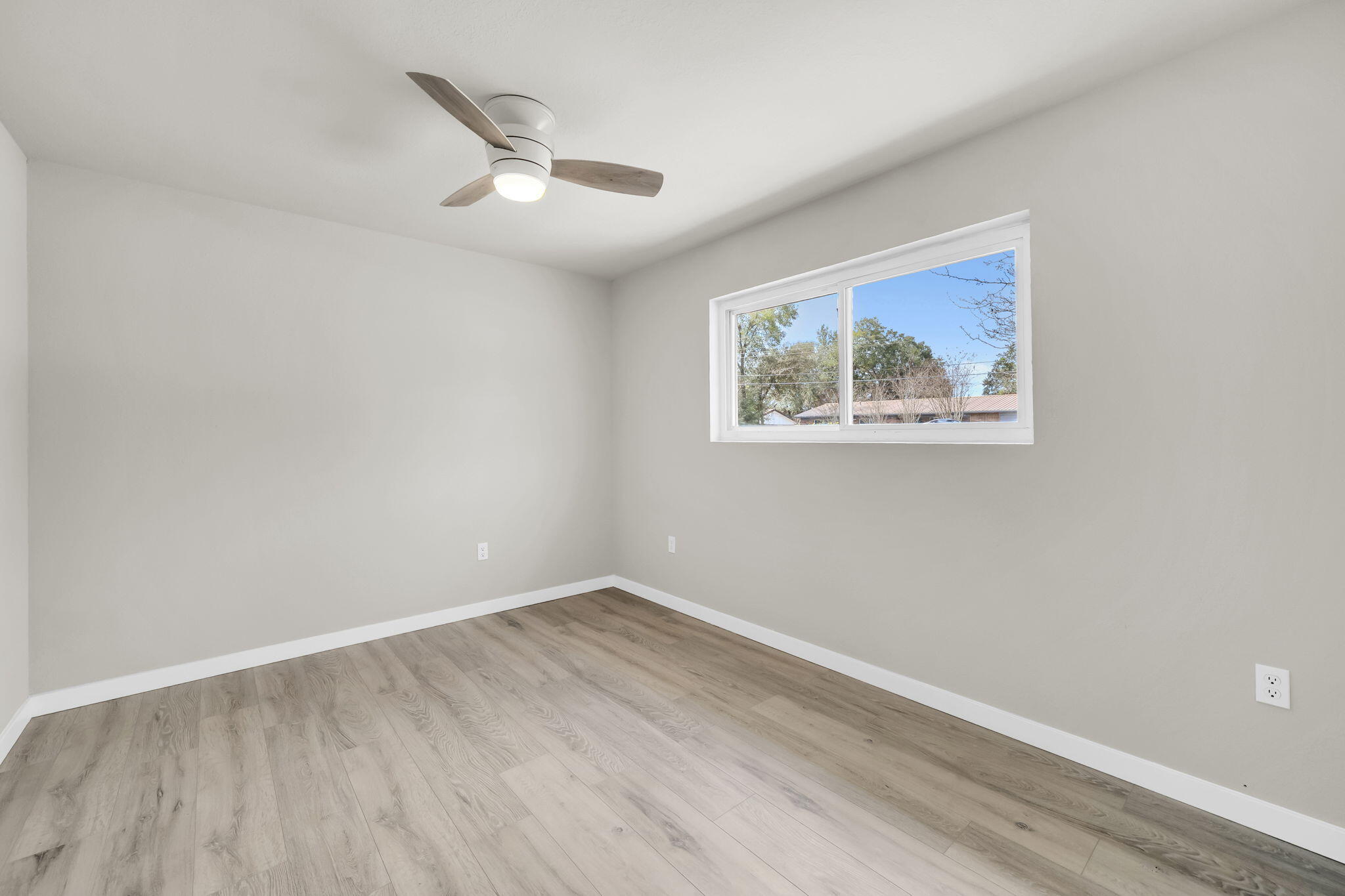ELLIOTS POINT 10TH ADD ELLIOTTS - Residential