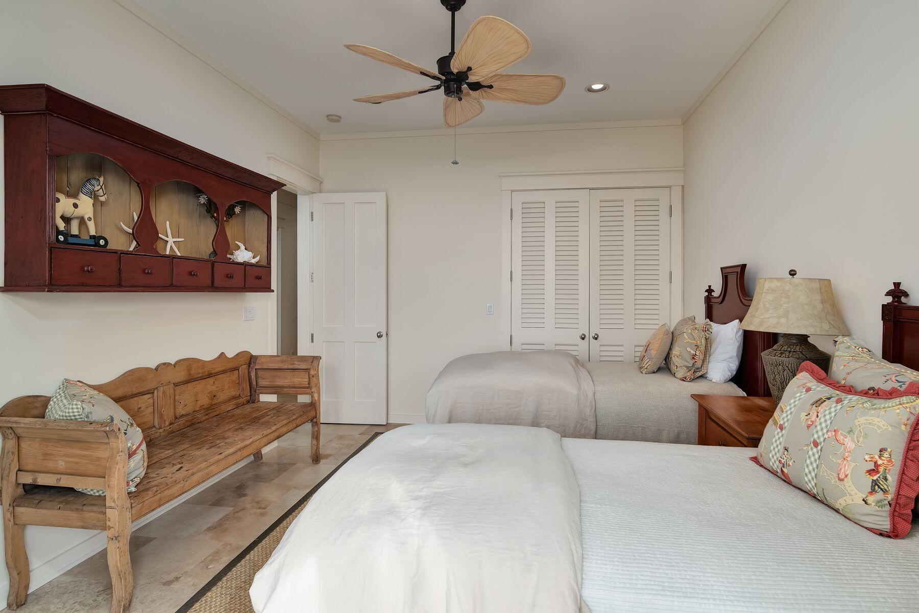 RETREAT THE - Residential