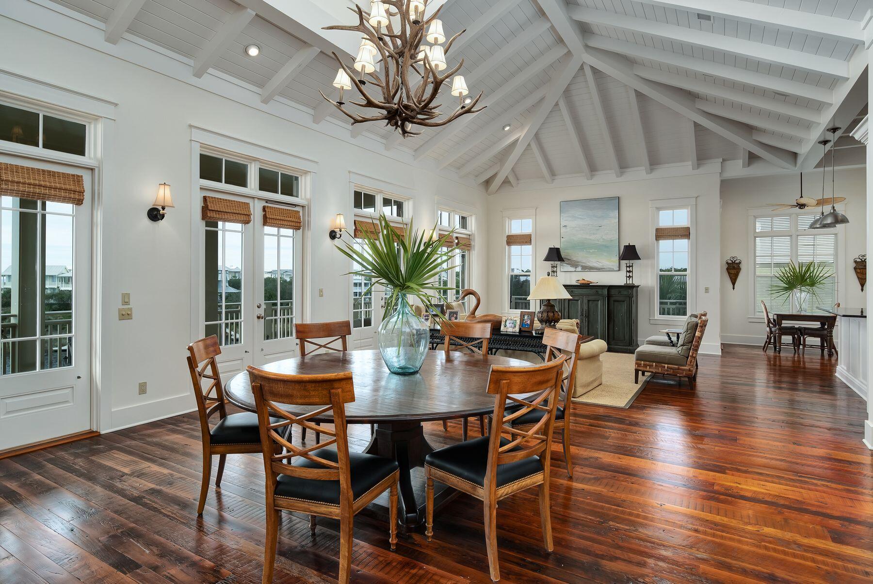 RETREAT THE - Residential