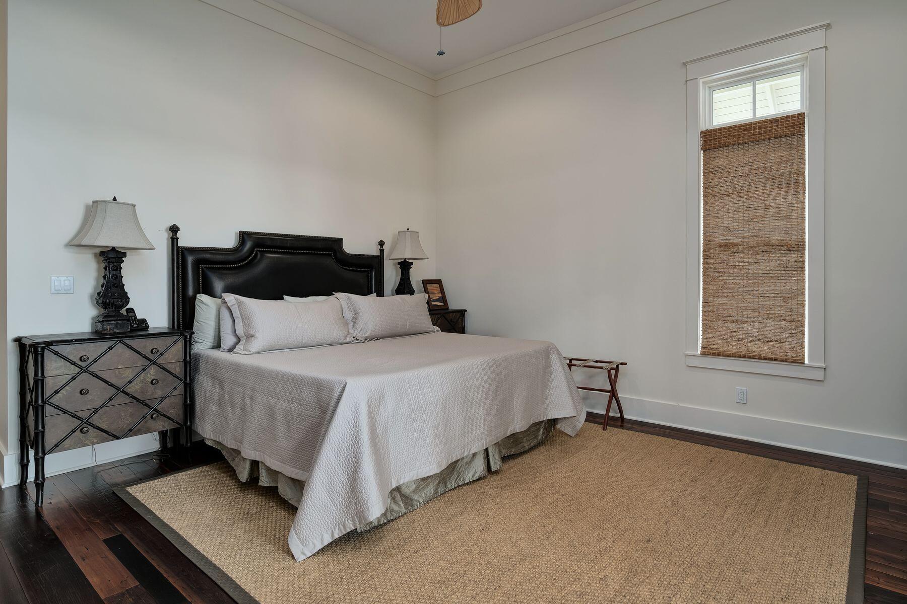 RETREAT THE - Residential