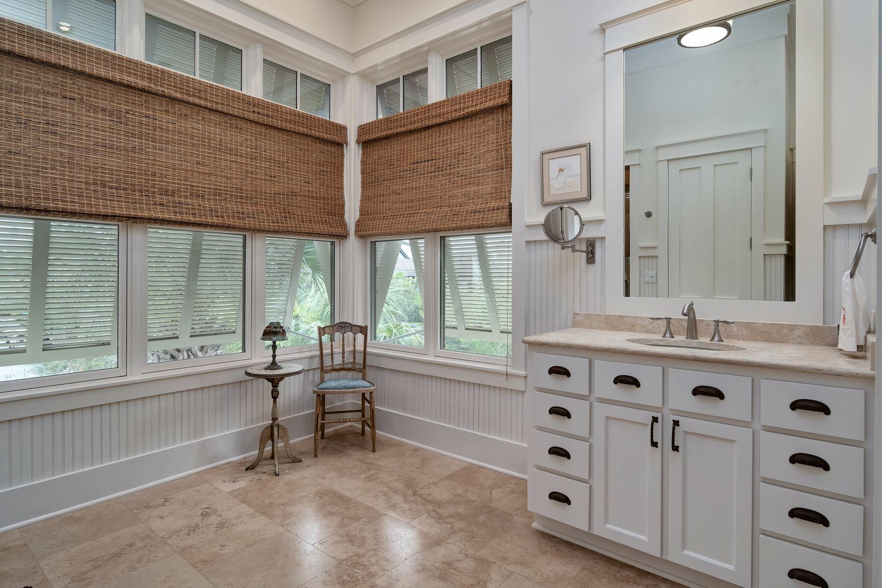 RETREAT THE - Residential