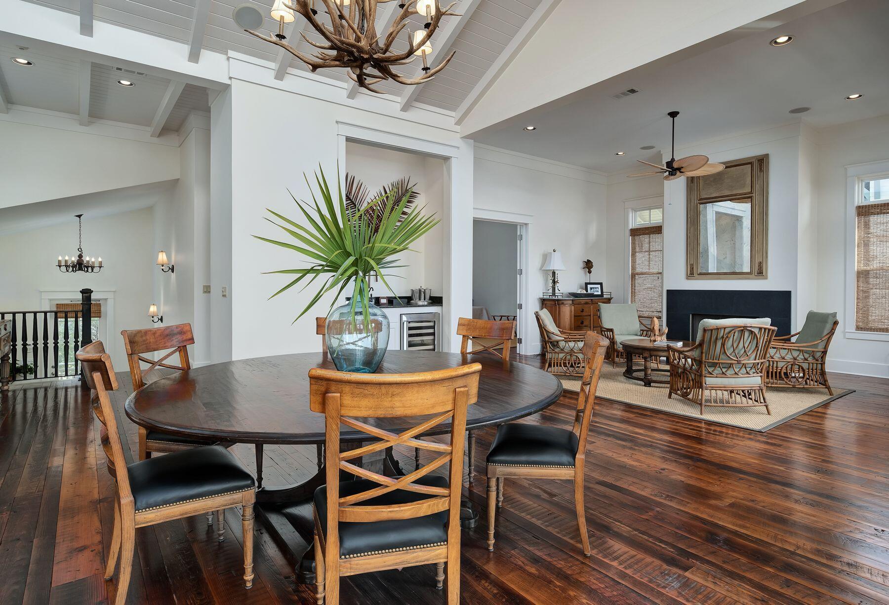 RETREAT THE - Residential